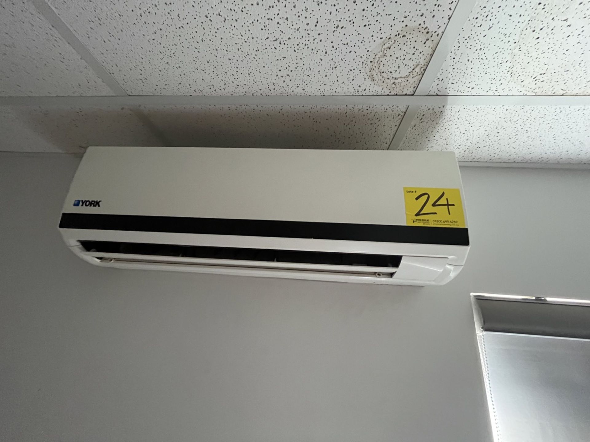 York minisplit air conditioner with control, Model YSEA12FS-ADK, 100001010140290127, Series, 220 Vo