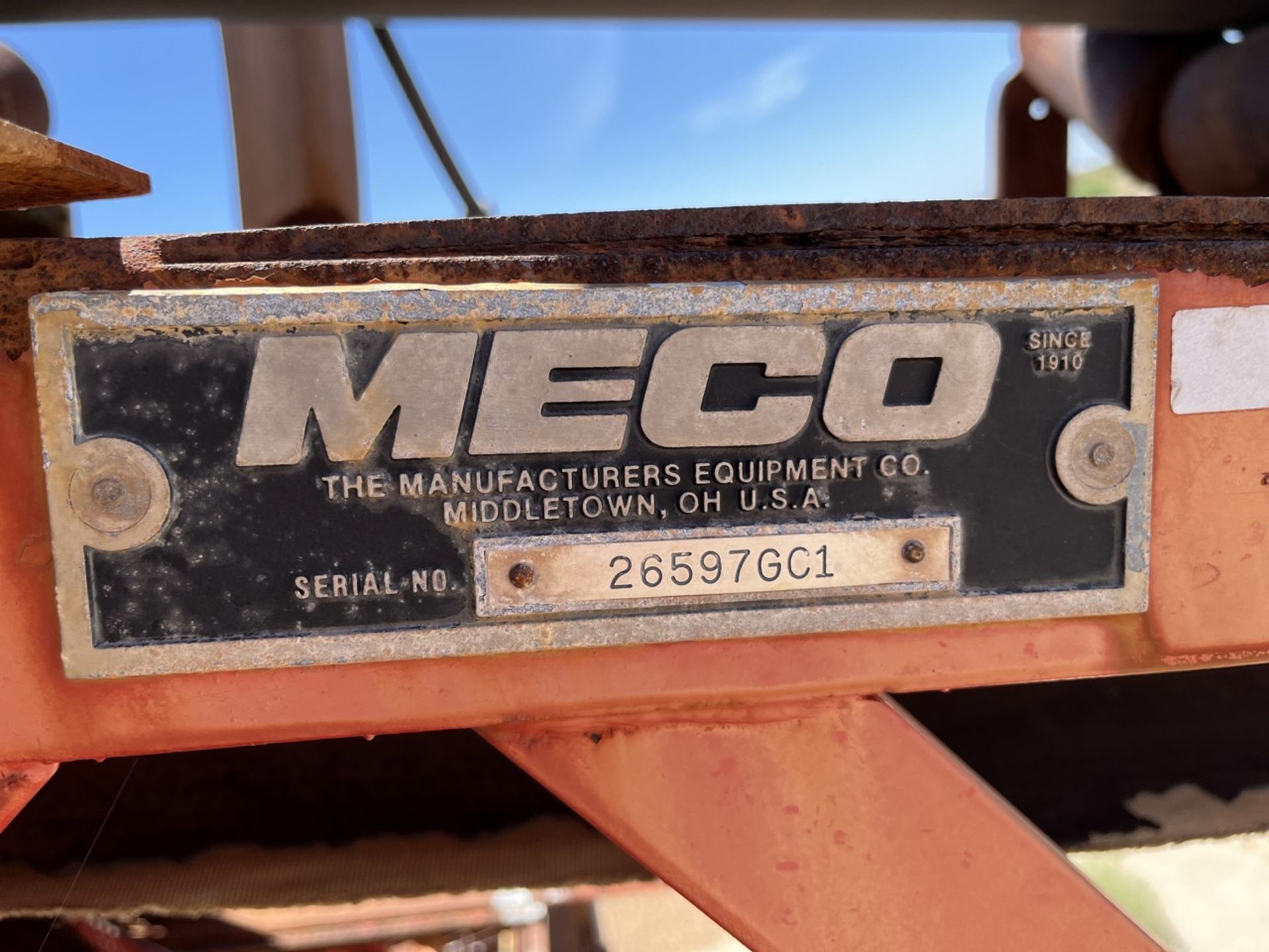 MECO Inclined rubber conveyor belt measuring approximately 60 cm wide x 20 meters long, Series 2659 - Image 39 of 42