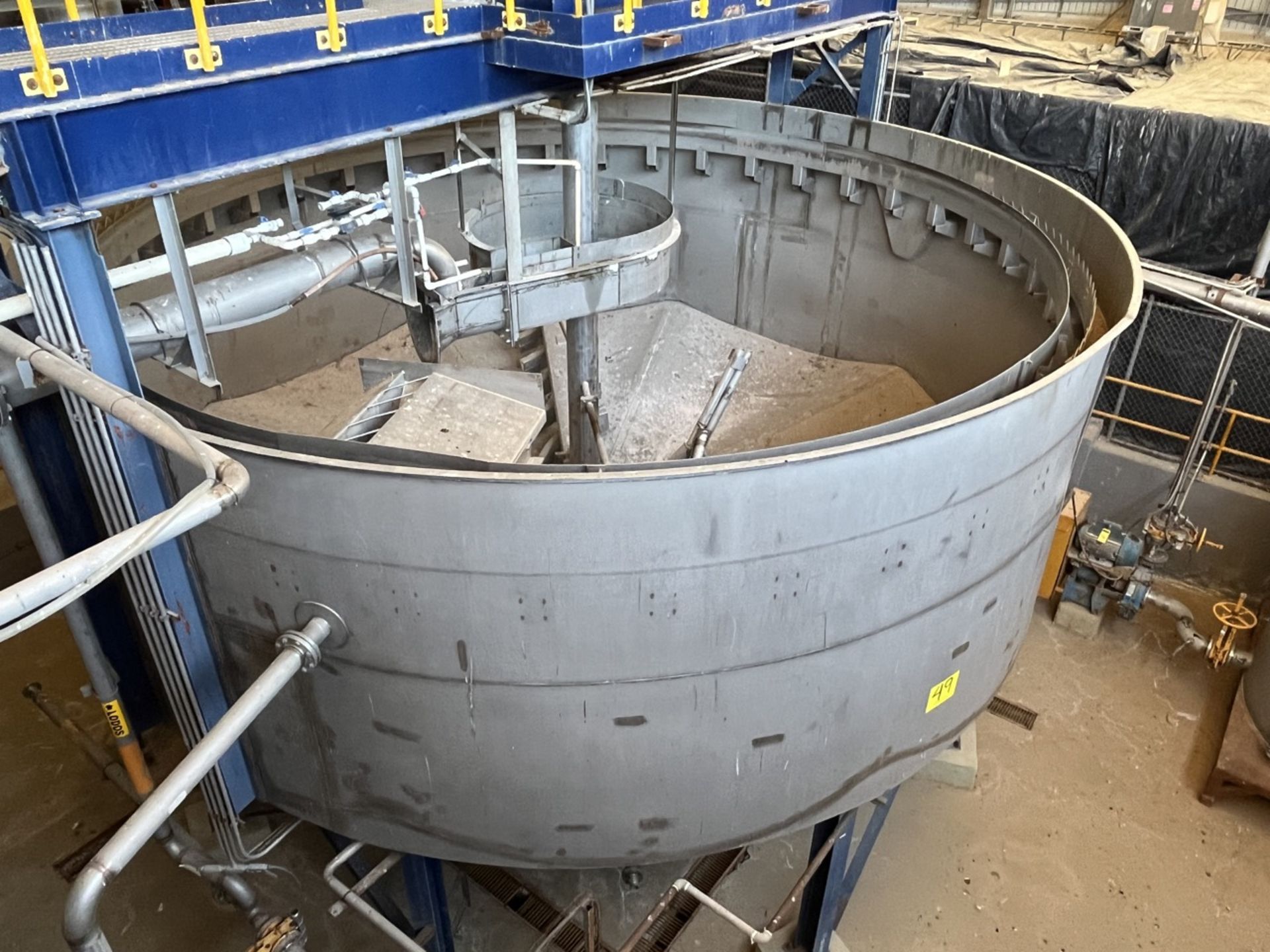 Stainless steel storage tank, measuring approximately 7 meters in diameter x 5.50 meters in height - Image 12 of 20