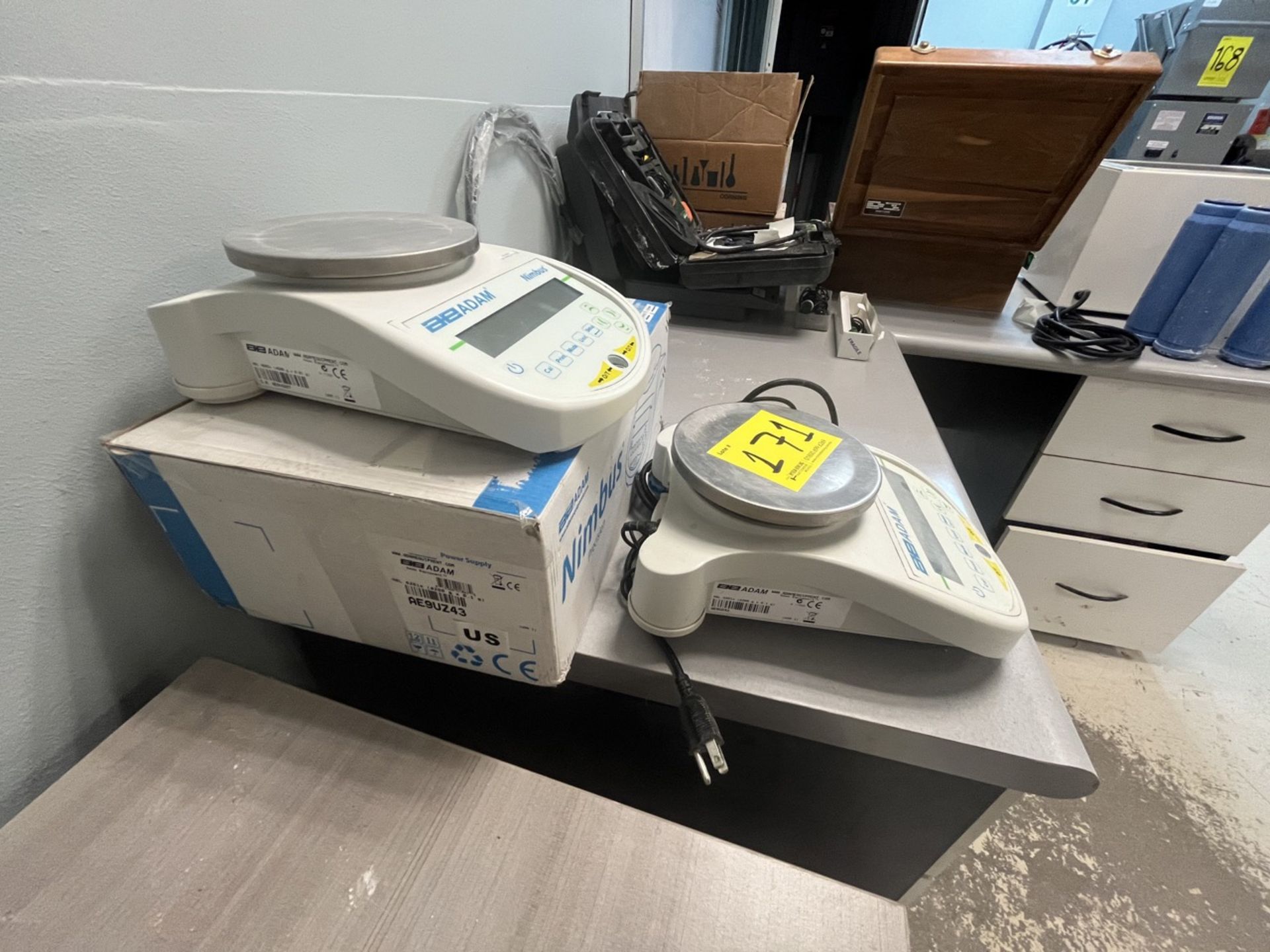 Lot of 2 Nimbus Precision Laboratory Scales, Model AEADAM, Series AE9UZ43, AE9V4207; max. 8200 gr. - Image 3 of 5