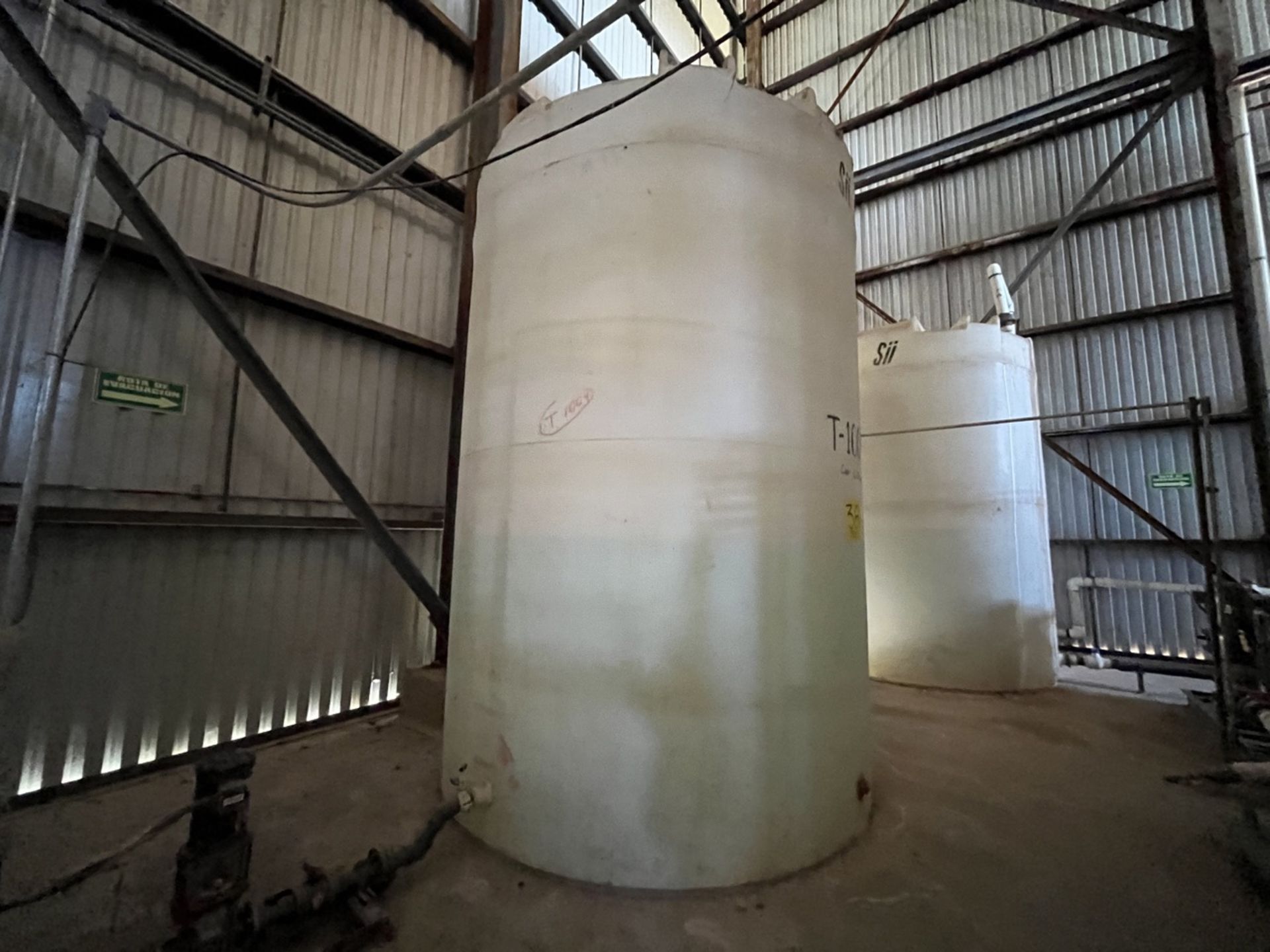 Plastic water storage tank with a capacity of 12,000 liters measuring approx 2.40 meters diameter x - Image 4 of 16