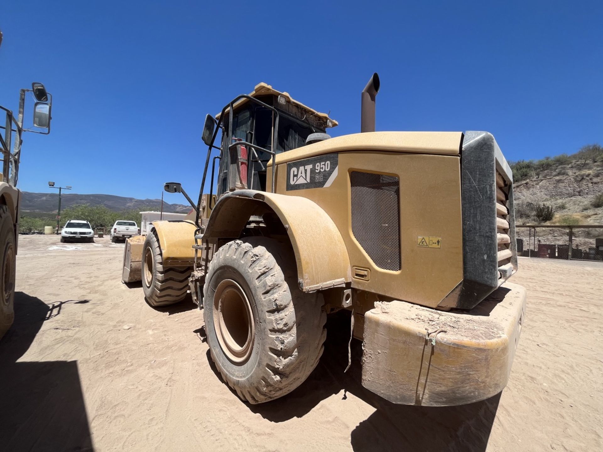 Caterpillar Front Loader (Payloader), Model 950GC, Series CAT00950AM5K00632, Year 2015, Hours of us - Image 4 of 51