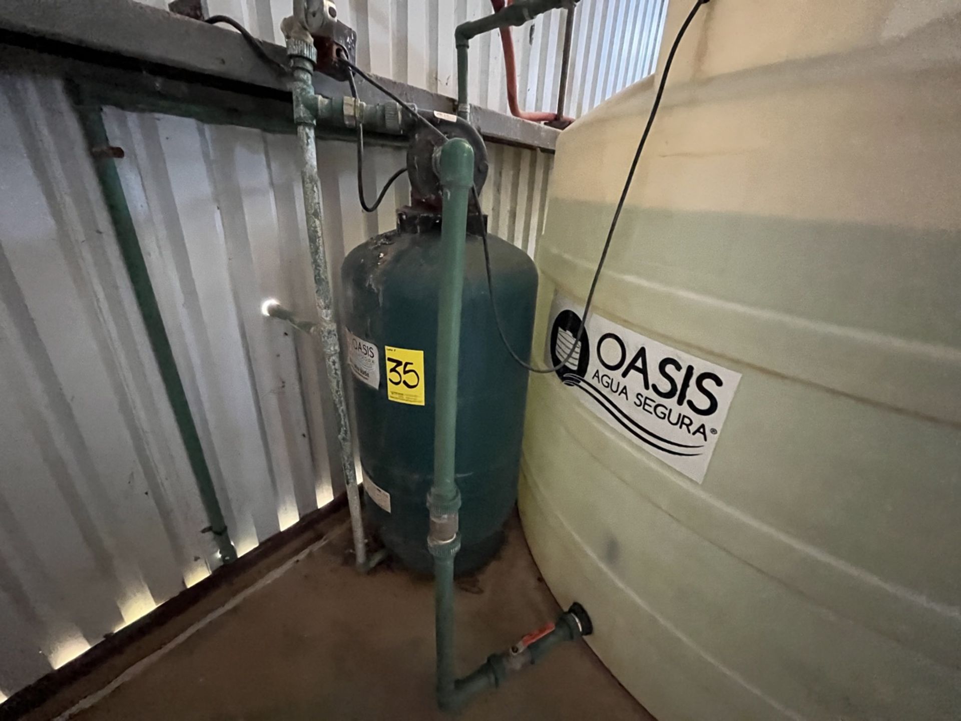 OASIS Water storage tank ,cistern type, capacity of 5 thousand liters approx, measures approx 2.10 - Image 8 of 16