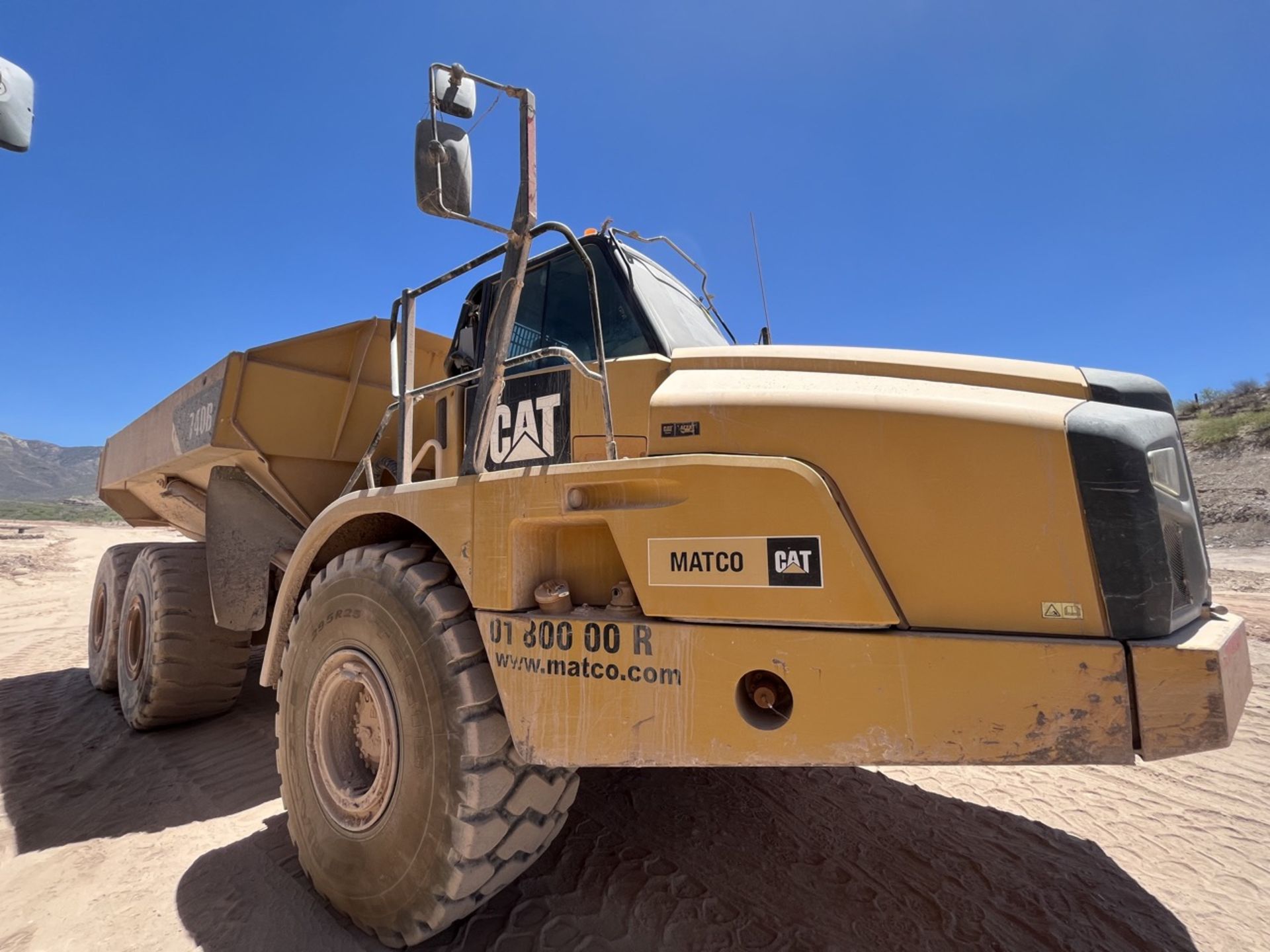 Caterpillar Articulated dump truck, Model 740B, Series CAT0740BAL4E02420 , Year 2013, Hours of use: - Image 5 of 46