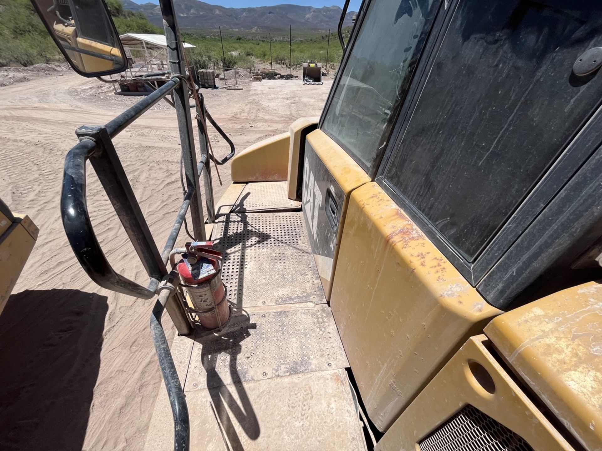 Caterpillar Articulated dump truck, Model 740B, Series CAT0740BAL4E02420 , Year 2013, Hours of use: - Image 26 of 46