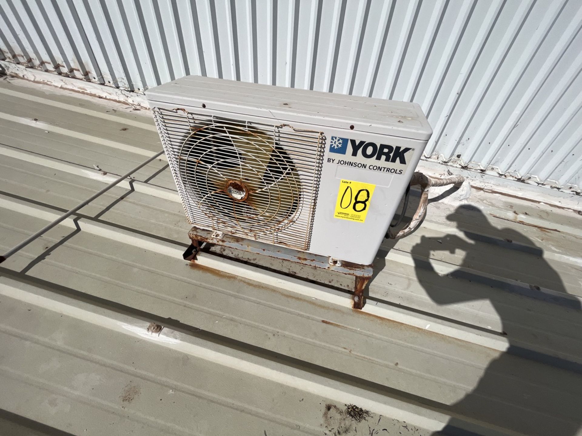York minisplit air conditioner with control, Model YSEA12FS-ADK, Series 100001010140290131, 220 Vol - Image 10 of 14