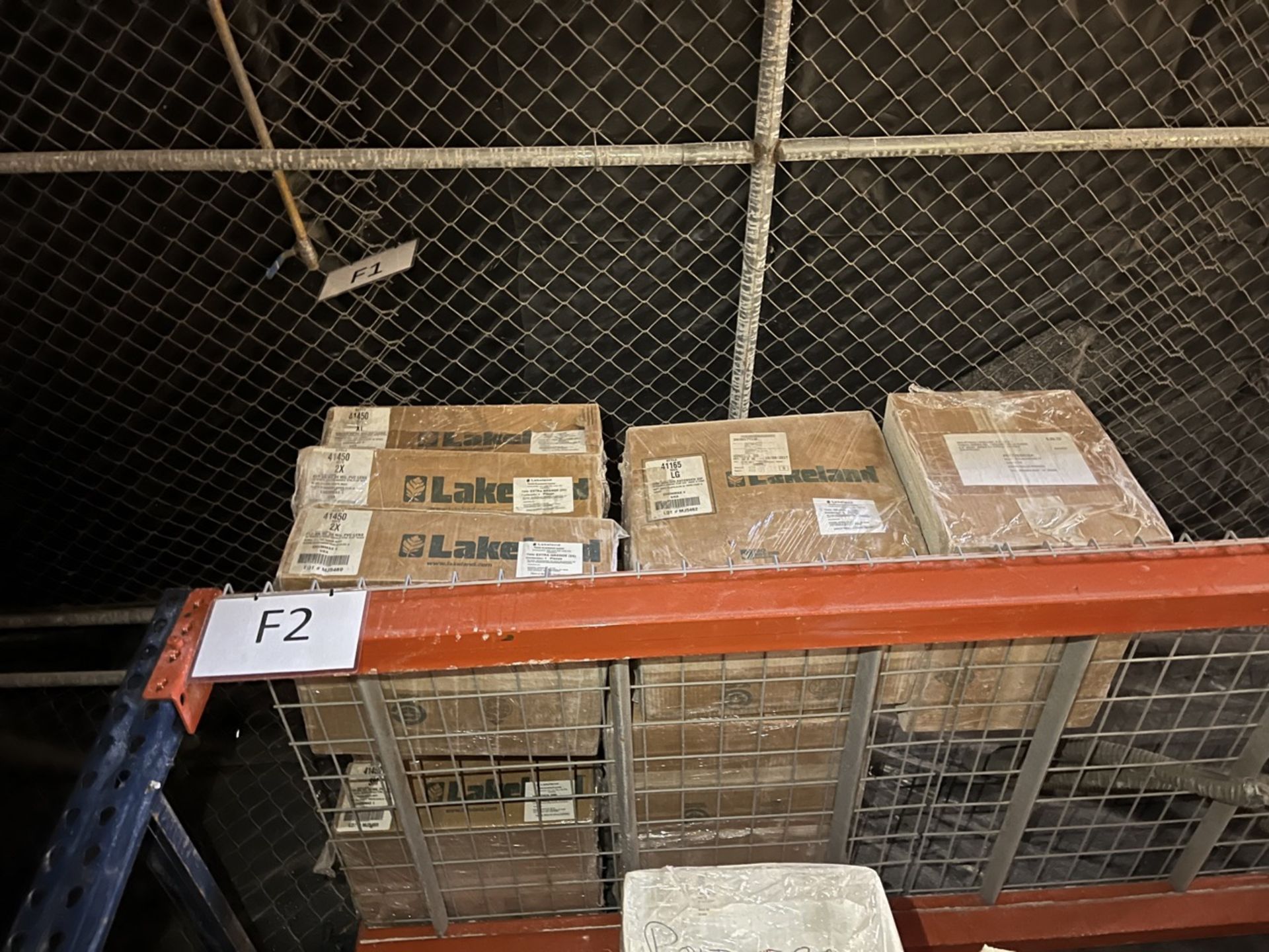 Spare parts lot (zone f2,f3,f4) includes: 5 Boxes of overalls, Dispenser for polymer reducer, Spare - Image 3 of 20