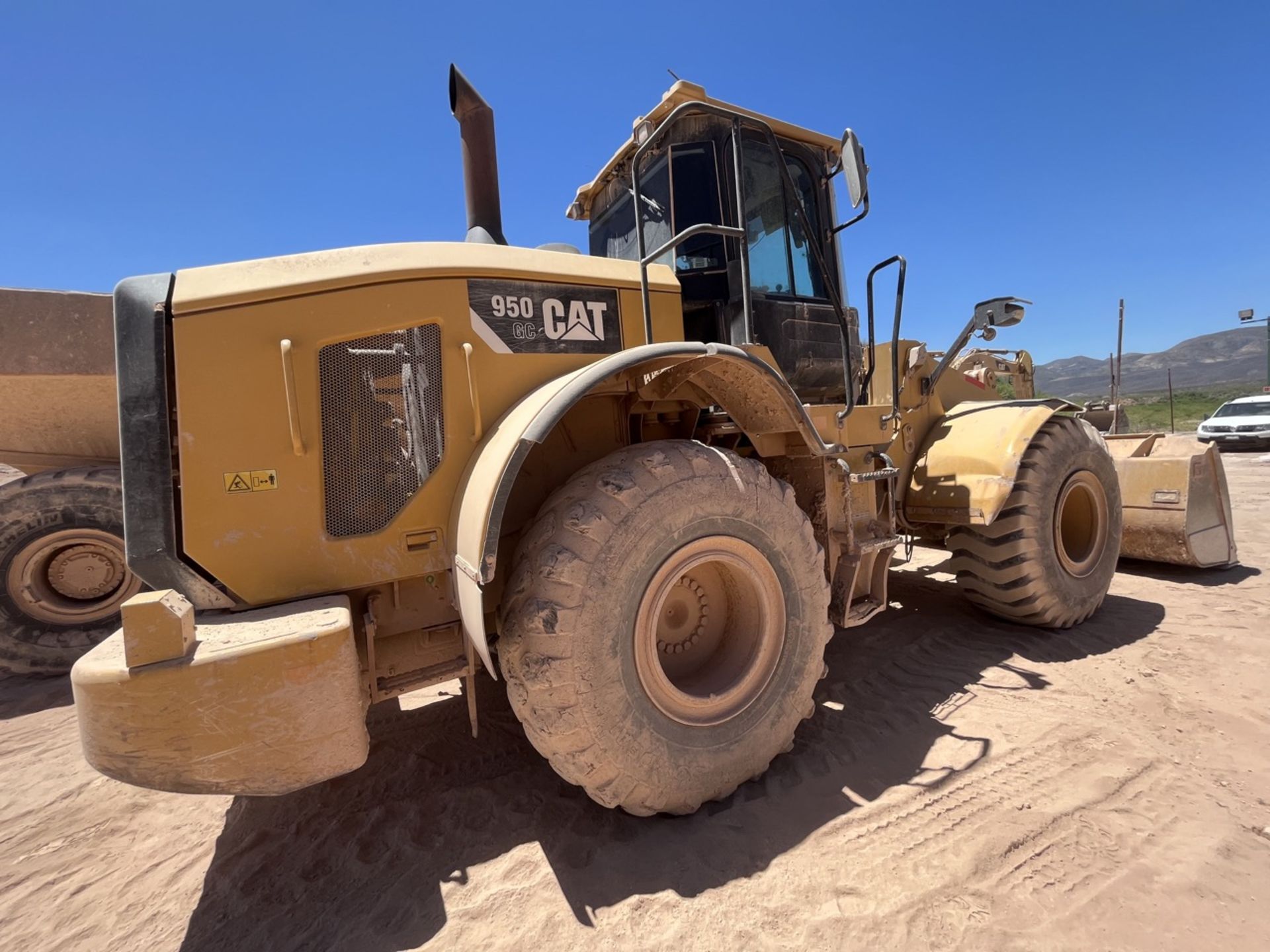 Caterpillar Front Loader (Payloader), Model 950GC, Series CAT00950AM5K00632, Year 2015, Hours of us - Image 16 of 51