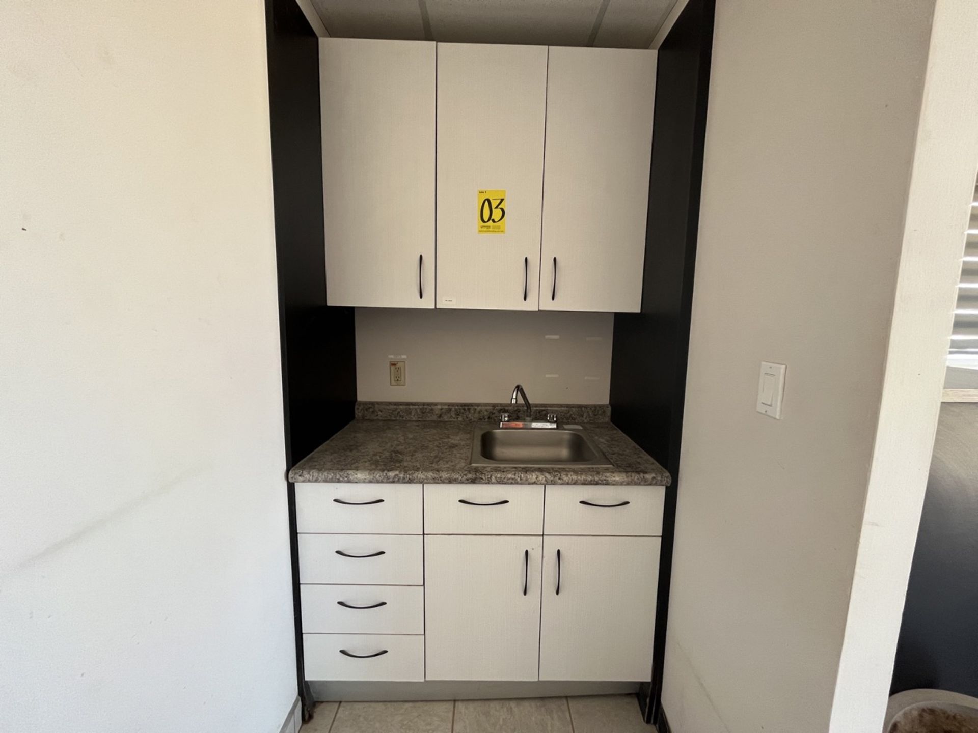 Kitchen station of 4 drawers with melamine cover with single stainless steel sink with mixer tap of - Image 2 of 13