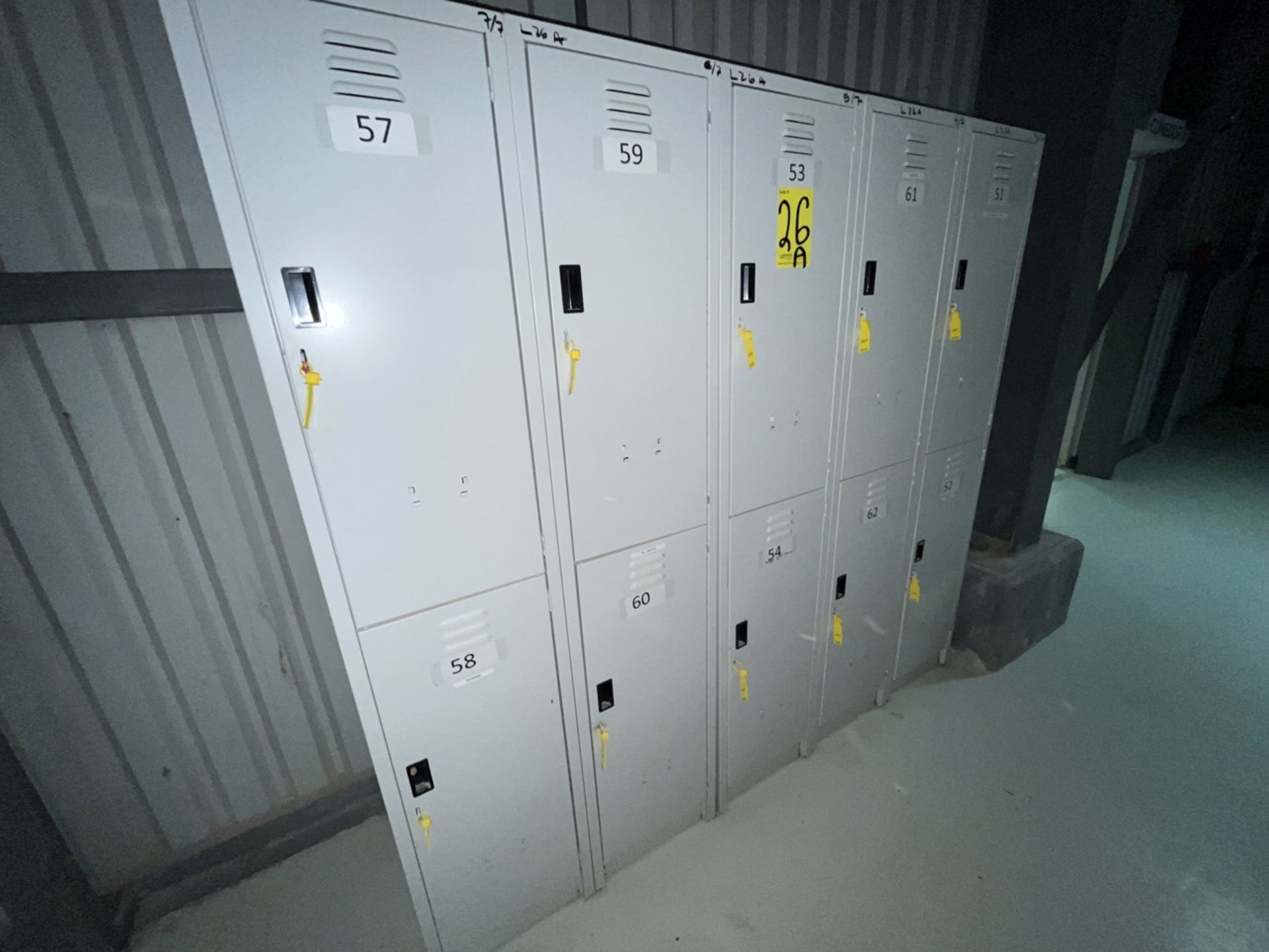 Lot of 7 storage lockers of 2 spaces each, measuring approximately 0.40 x 0.40 x 1.80 meters. / Lo - Image 4 of 8