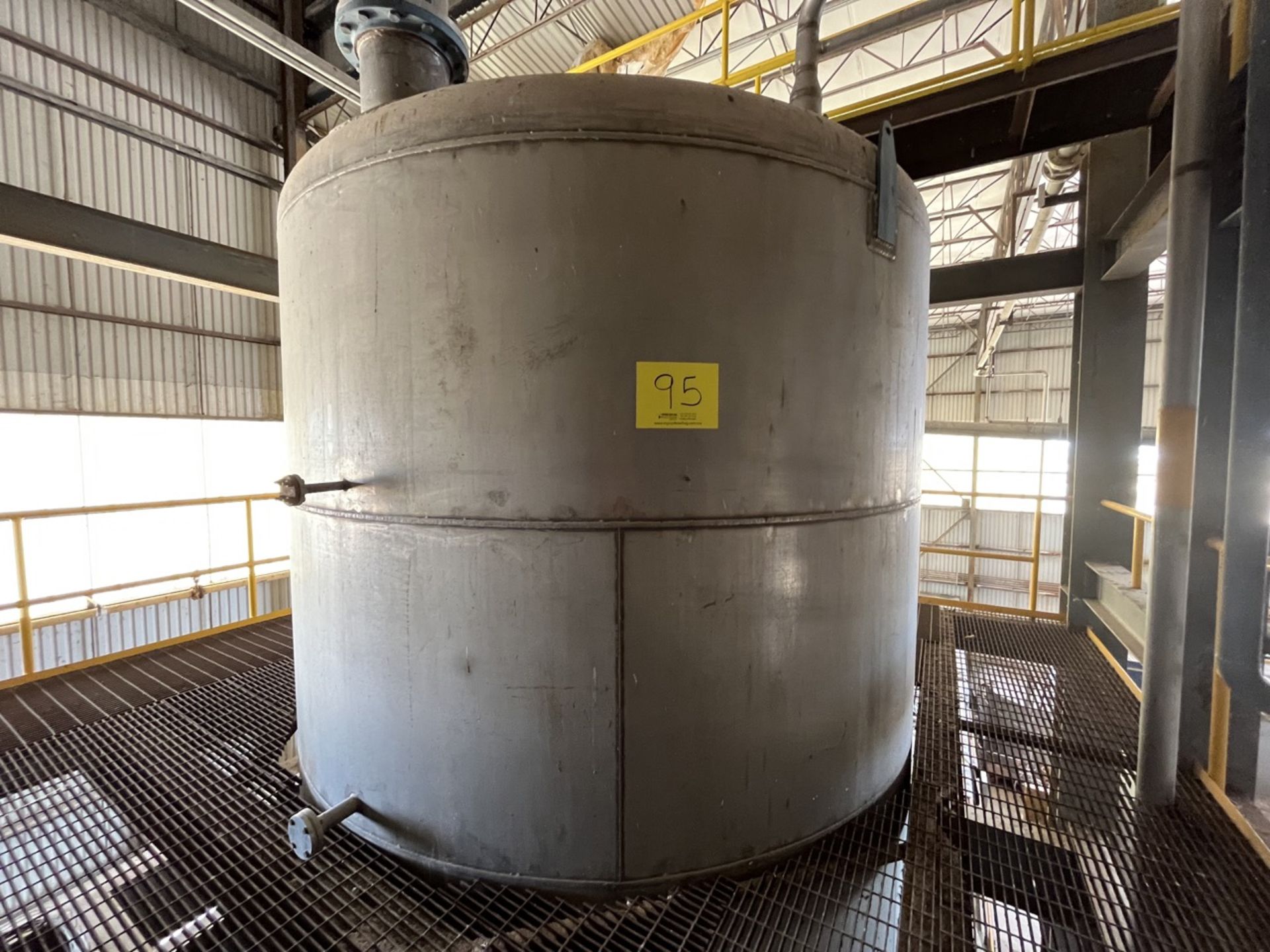 Conical storage tank with stainless steel toriesferic lid, measuring approximately 3.70 meters in d - Image 2 of 23