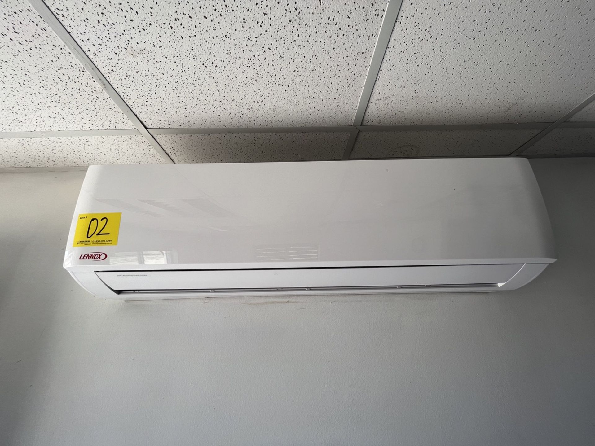 Lennox Minisplit air conditioner, Model LM024CI-100P232-1X, Series S2817B12651, 230 Volts, 60 Hz; - Image 4 of 12