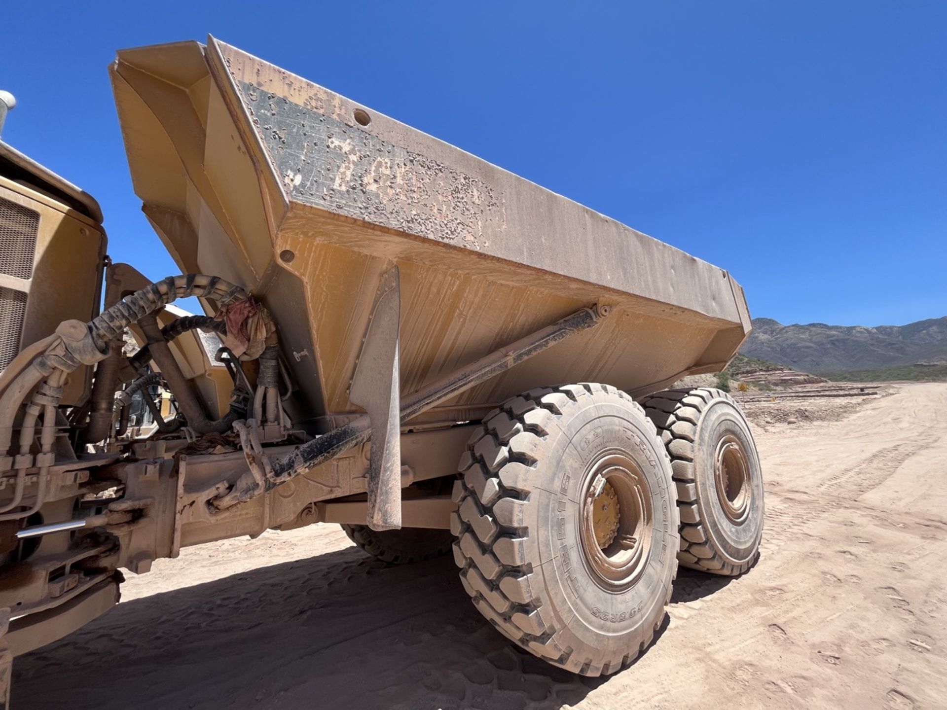 Caterpillar Articulated Dump Truck, Model 740B, Series CAT0740BLLL4E02418 , Year 2013, Hours Used: - Image 16 of 44
