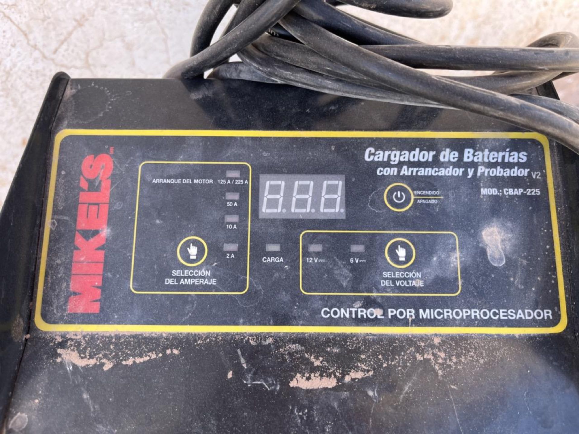 Mikels Battery charger with starter and tester, Model CBAP-225; Includes two different brands of hy - Image 8 of 9