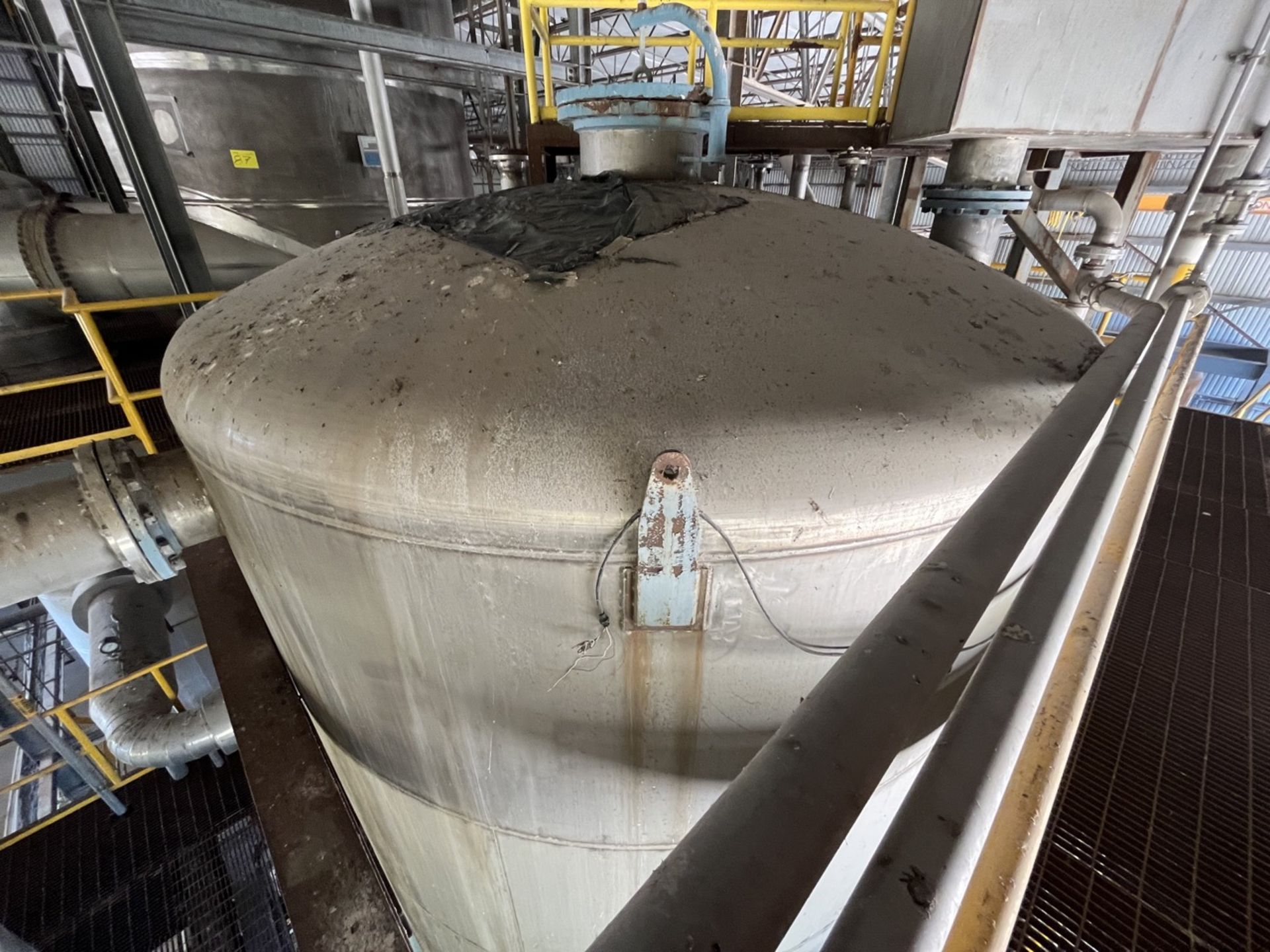 Conical storage tank with stainless steel toriesferica lid measures approximately 4.30 meters in di - Image 12 of 37