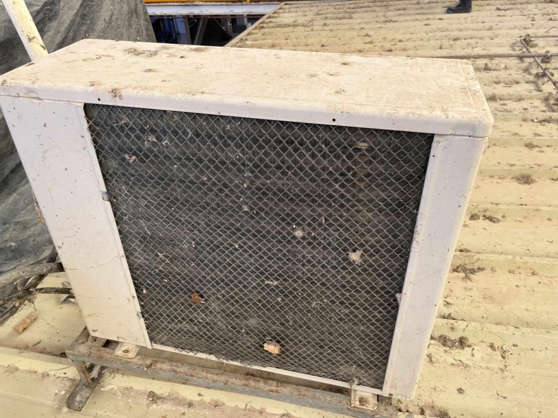 York Minisplit air conditioner with control, Model YSKA24FS-ADK, Series 100001047140850037, 220 Vol - Image 4 of 7