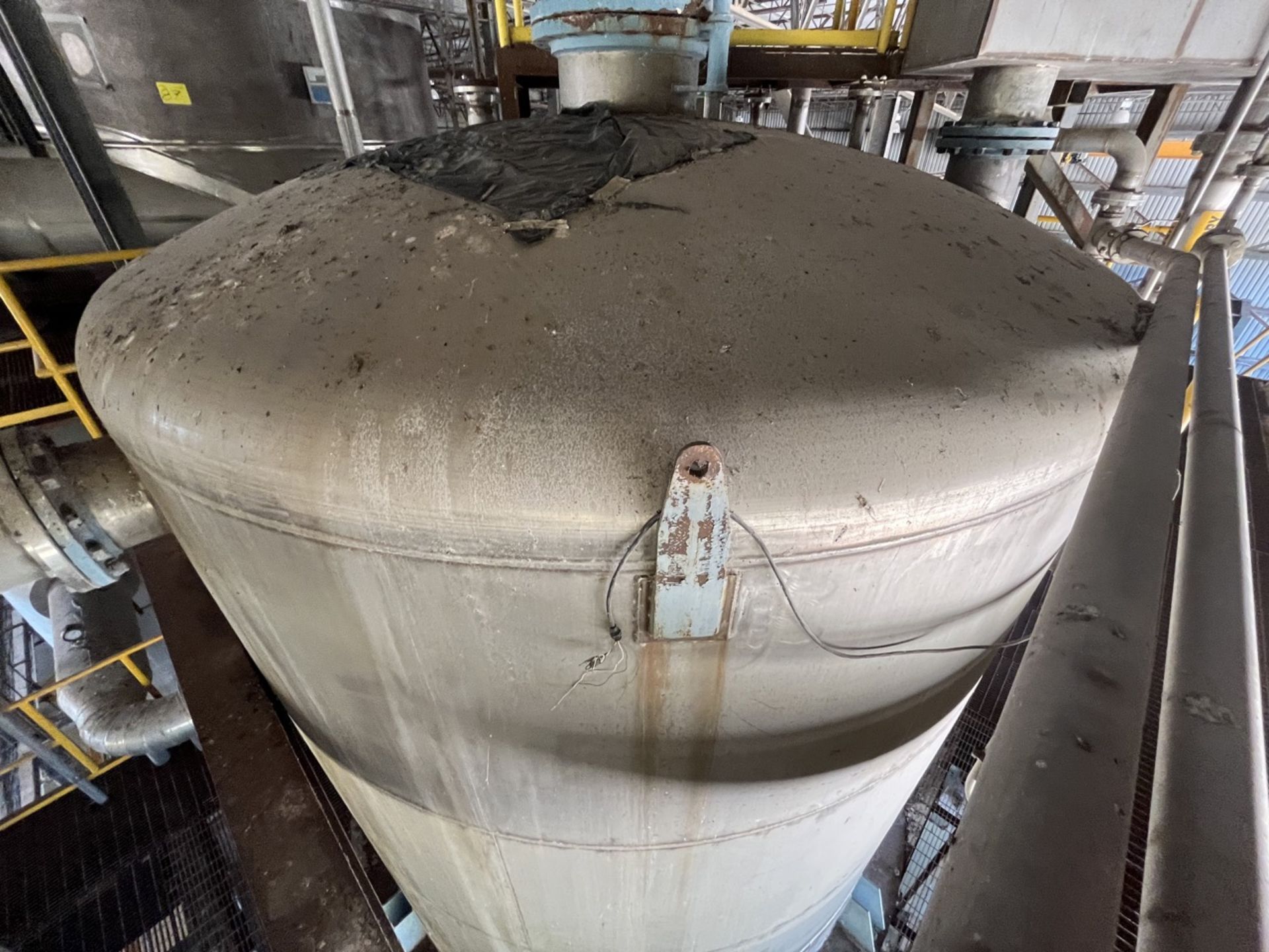 Conical storage tank with stainless steel toriesferica lid measures approximately 4.30 meters in di - Image 10 of 37