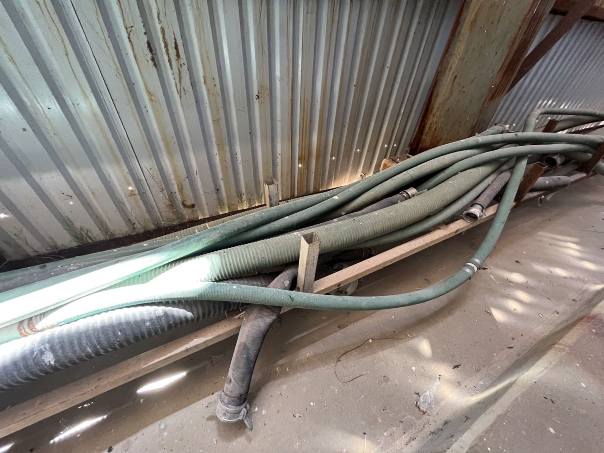 Lot of hoses in different sizes, please inspect. / Lote de mangueras en diferentes medidas, favor d - Image 2 of 8