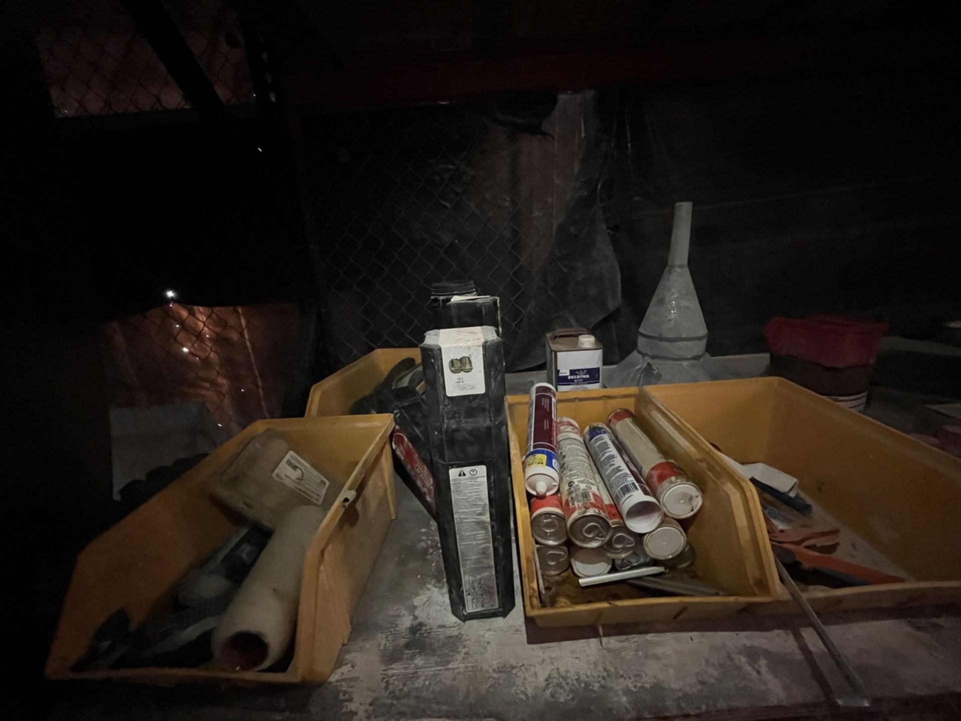 Spare parts lot (zone f2,f3,f4) includes: 5 Boxes of overalls, Dispenser for polymer reducer, Spare - Image 13 of 20