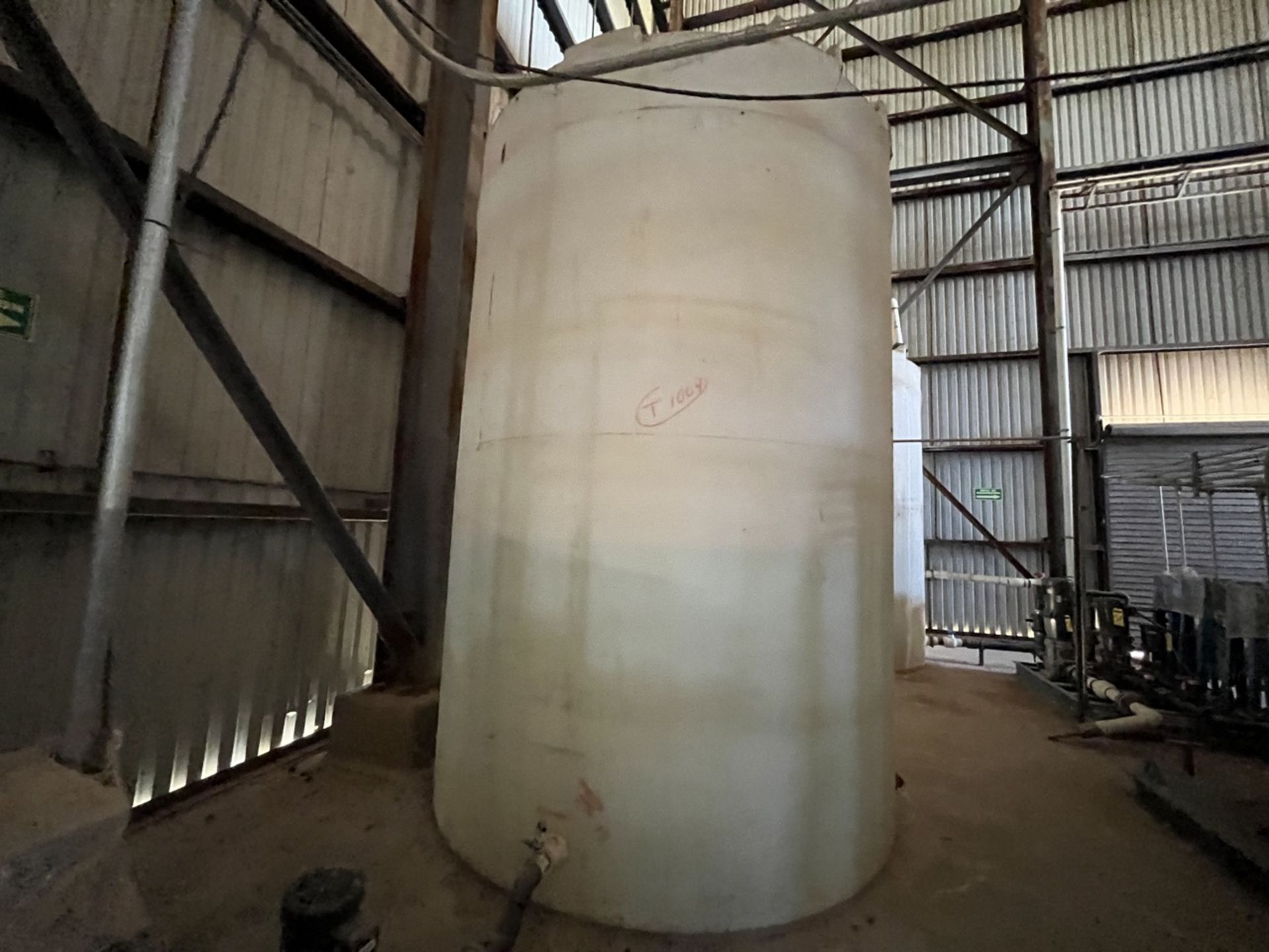 Plastic water storage tank with a capacity of 12,000 liters measuring approx 2.40 meters diameter x - Image 5 of 16