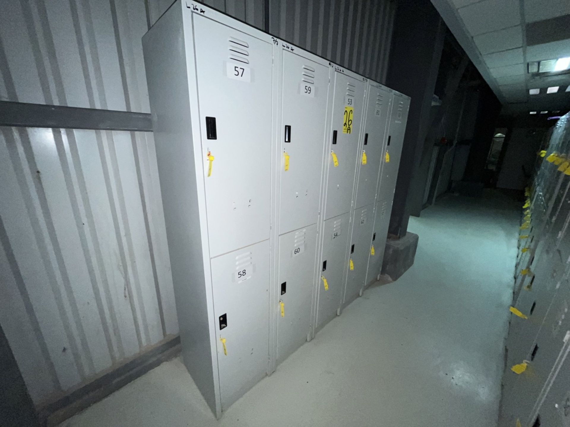 Lot of 7 storage lockers of 2 spaces each, measuring approximately 0.40 x 0.40 x 1.80 meters. / Lo - Image 3 of 8