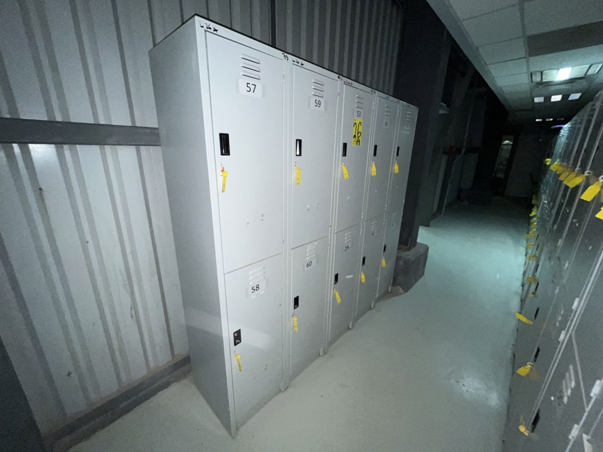 Lot of 7 storage lockers of 2 spaces each, measuring approximately 0.40 x 0.40 x 1.80 meters. / Lo - Image 5 of 8