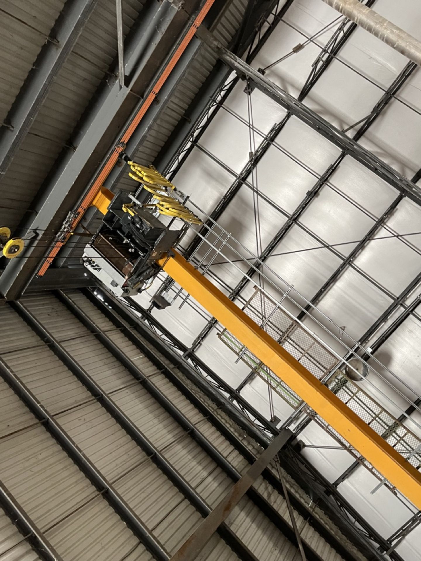 Konecranes overhead crane with a load capacity of 10 tons and a 15-meter lifting capacity; includes - Image 17 of 19