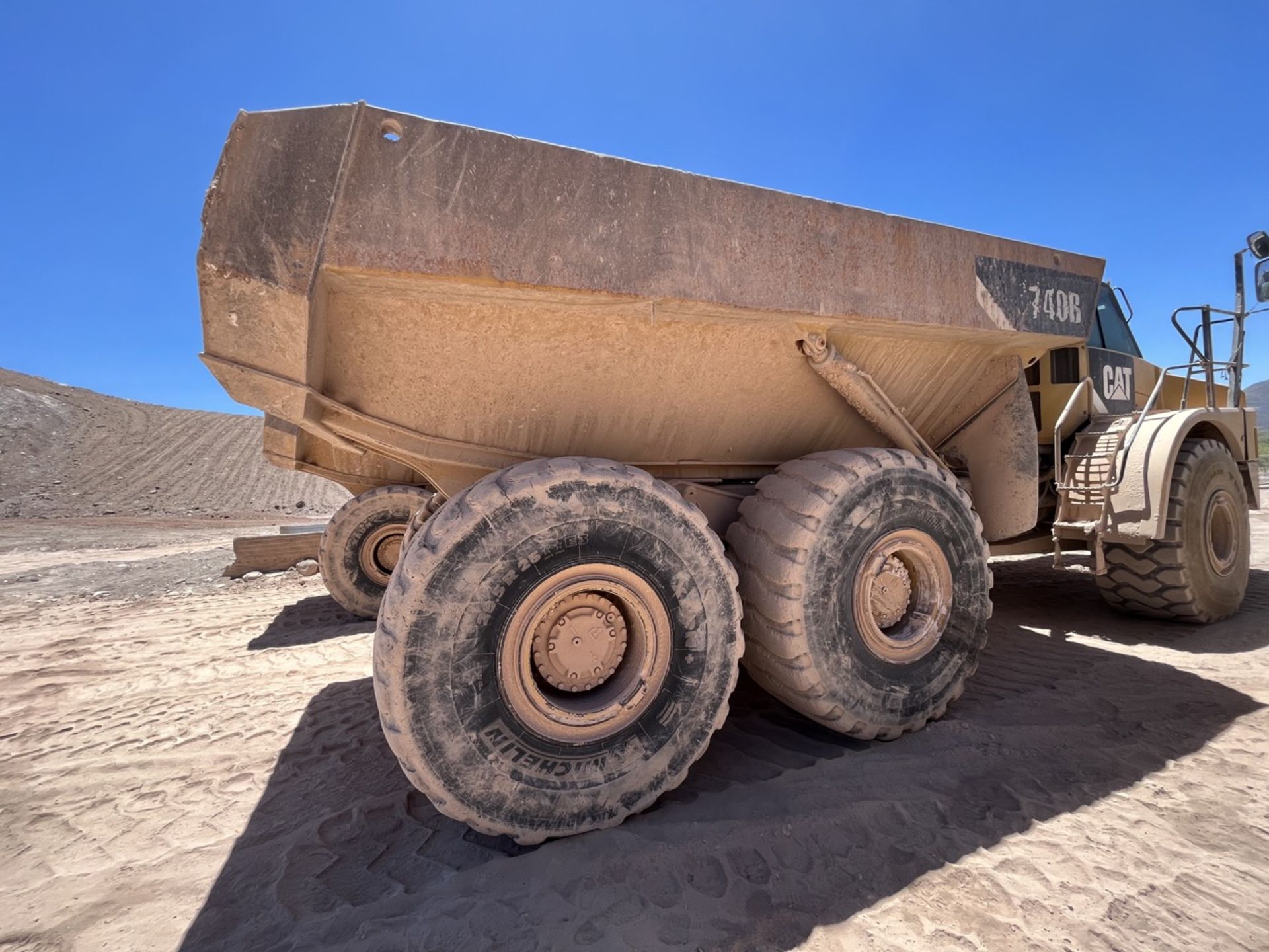 Caterpillar Articulated dump truck, Model 740B, Series CAT0740BAL4E02420 , Year 2013, Hours of use: - Image 6 of 46