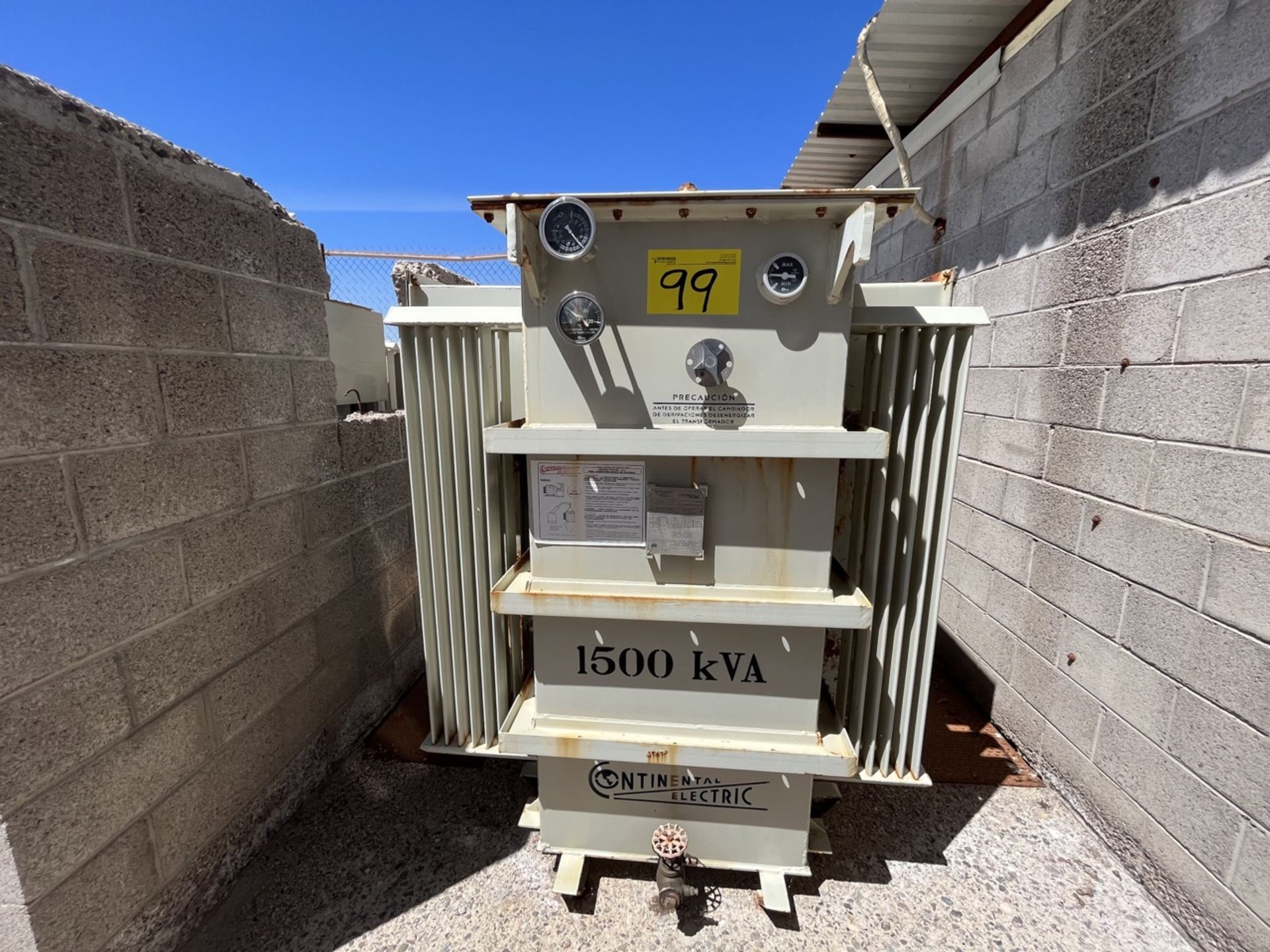 Continental Electric 1500 kVA oil-filled transformer, primary voltage 13200 and secondary 480/277, - Image 3 of 6