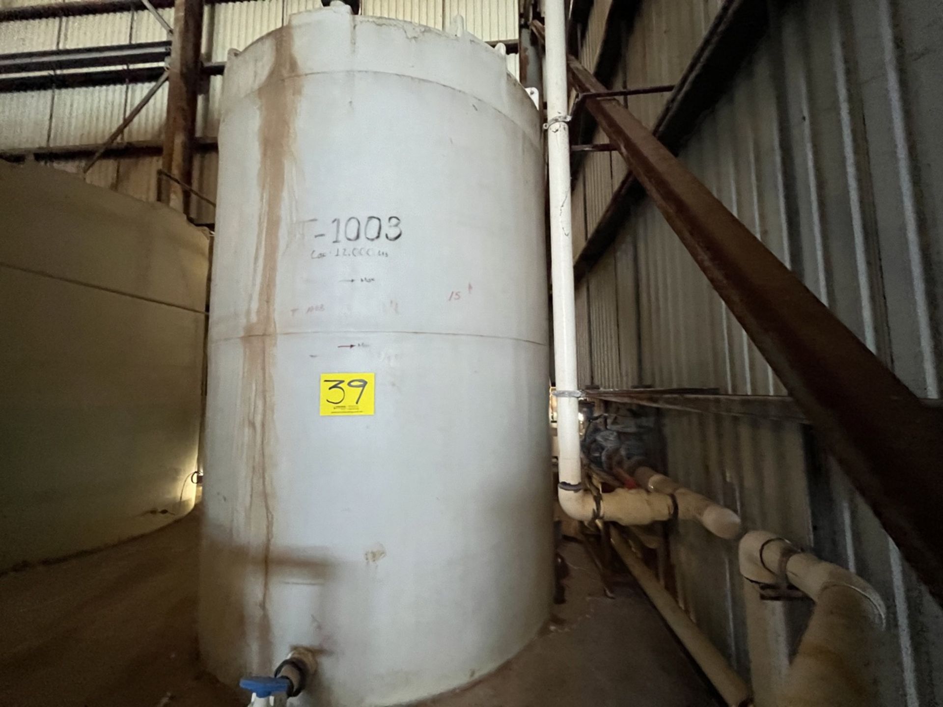 Plastic water storage tank with a capacity of 12 thousand liters, measures approx. 2.40 meters diam - Image 2 of 17