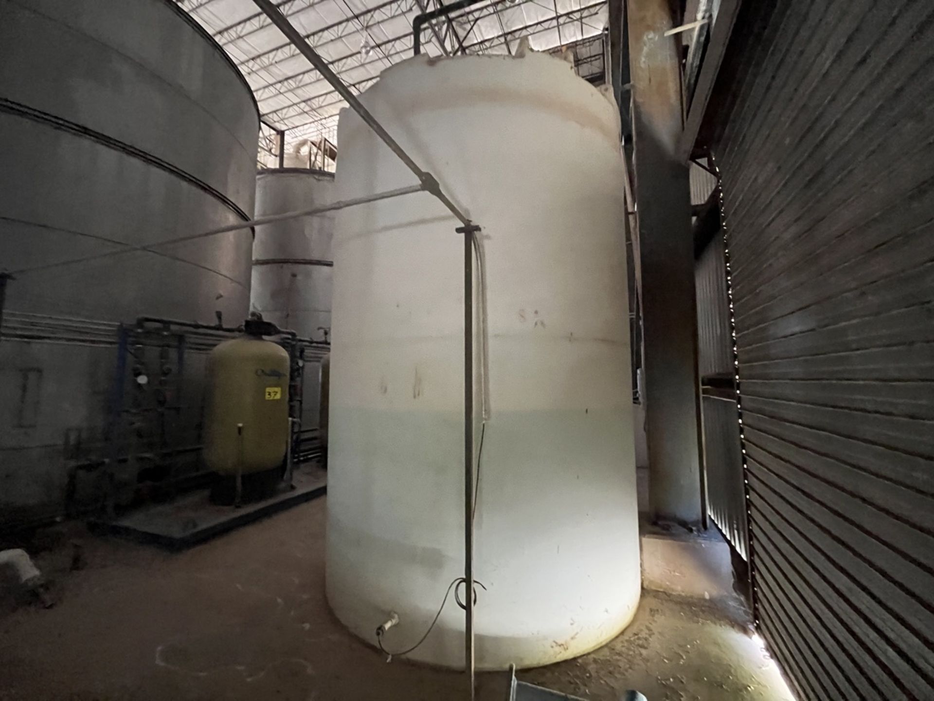 Plastic water storage tank with a capacity of 12,000 liters measuring approx 2.40 meters diameter x - Image 3 of 16