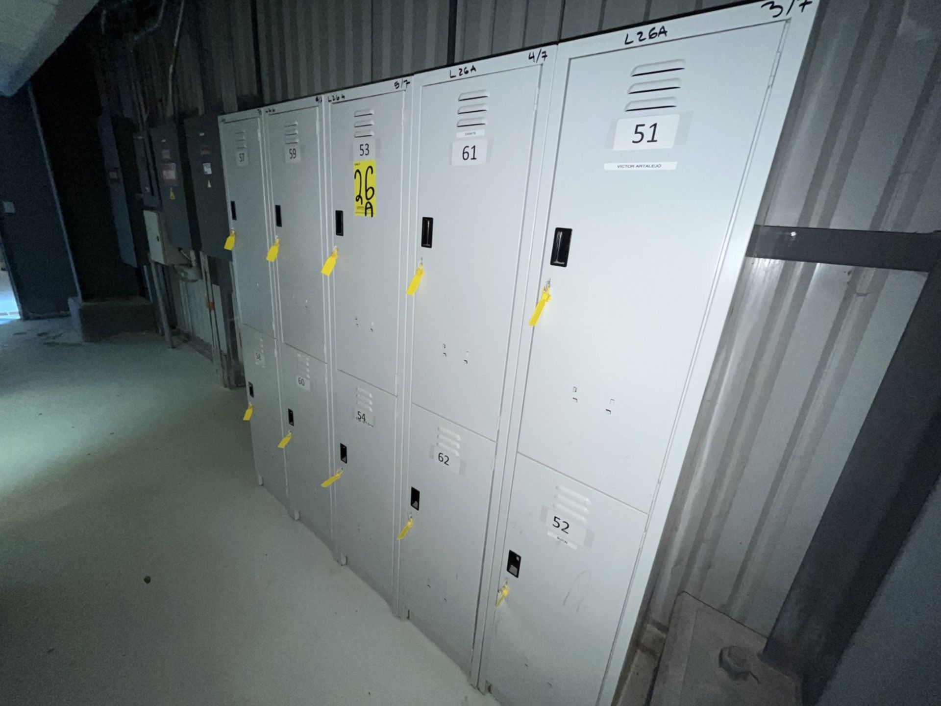 Lot of 7 storage lockers of 2 spaces each, measuring approximately 0.40 x 0.40 x 1.80 meters. / Lo - Image 2 of 8