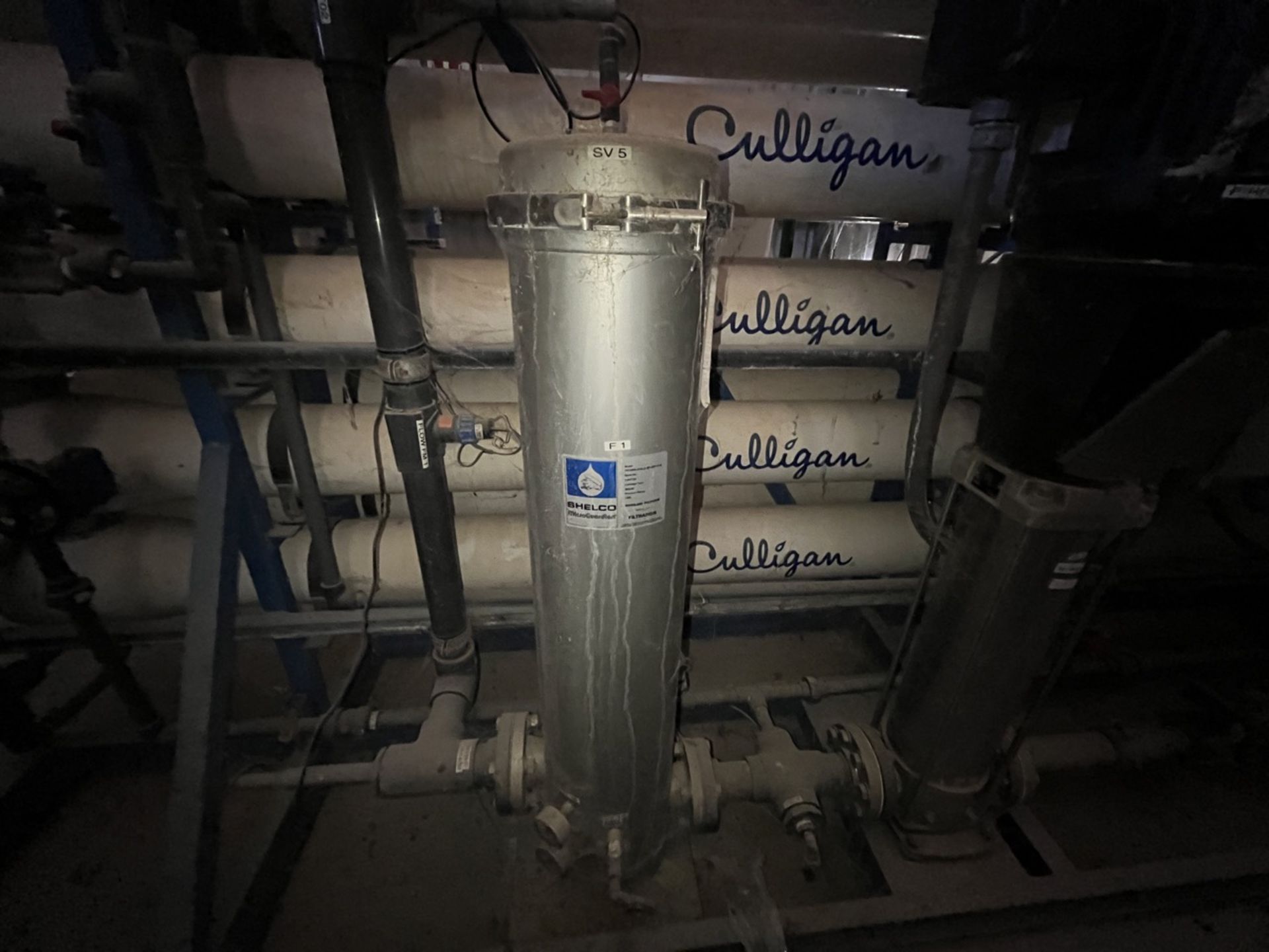 Culligan reverse osmosis equipment, with 300 psi Shelco filter, 3 softening tanks with a capacity o - Image 34 of 39