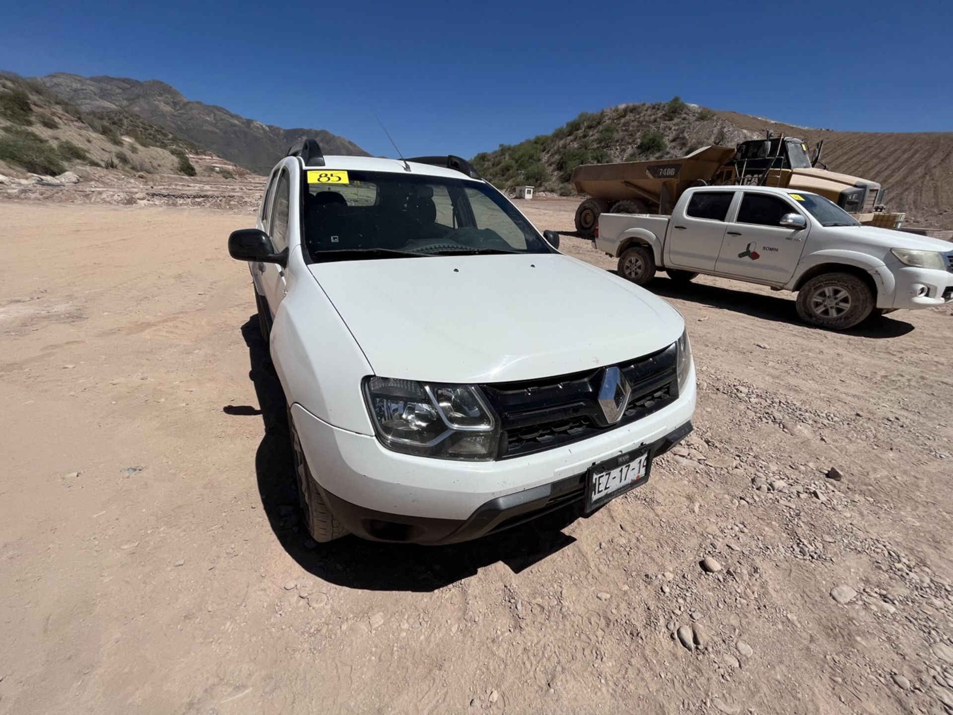 Renault Duster white vehicle, Series 9FBHS1FH4HM590467, Model 2017, automatic transmission, electr - Bild 18 aus 98