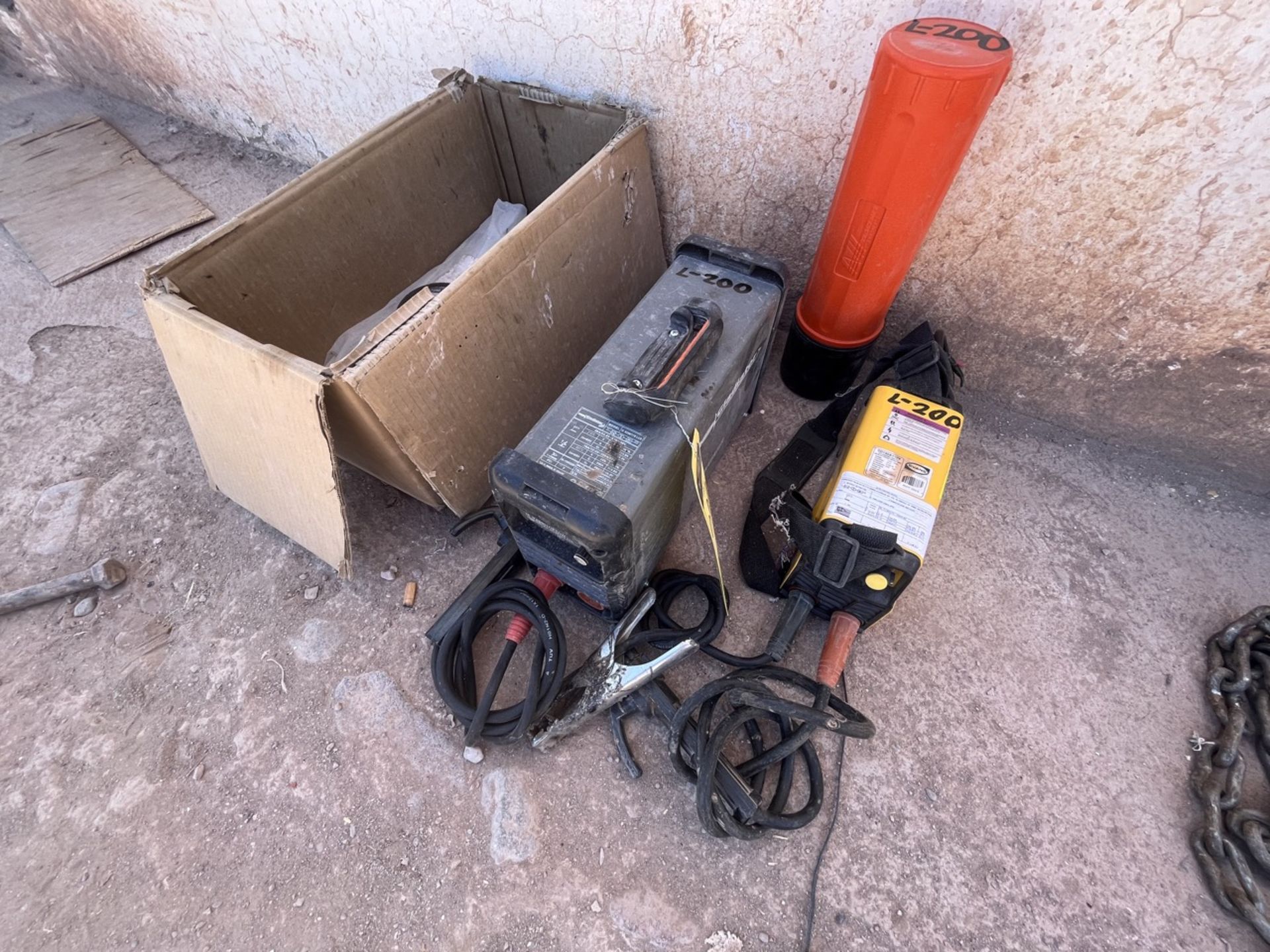 Lot of 2 welding machines includes: Gladiator Welding Machine, Model IE9250/170 LCD, ND Series, 110 - Image 8 of 11