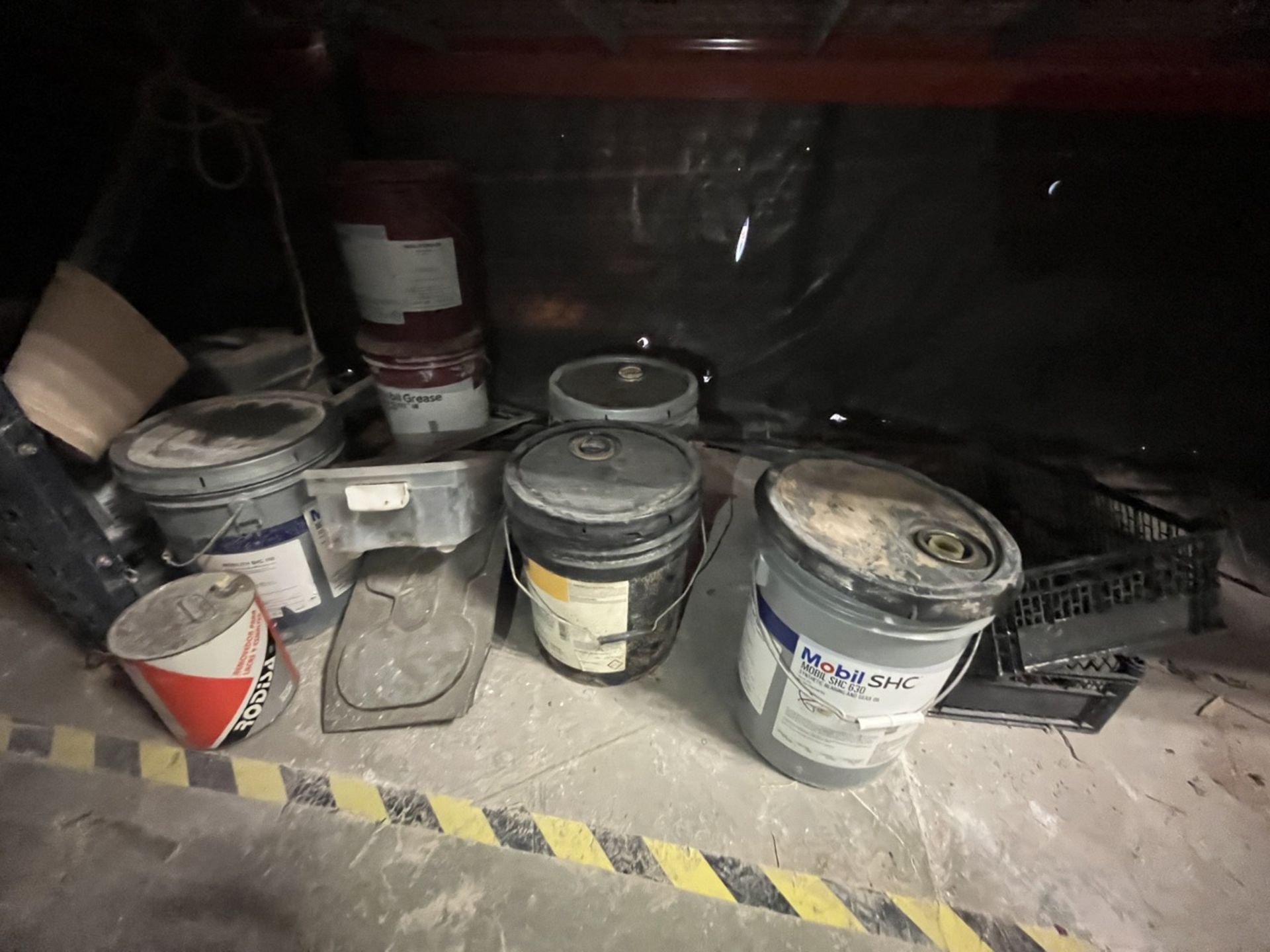 Spare parts lot (zone g2,g3,g4) includes: pvc connections in different sizes, galvanized steel conn - Image 2 of 10