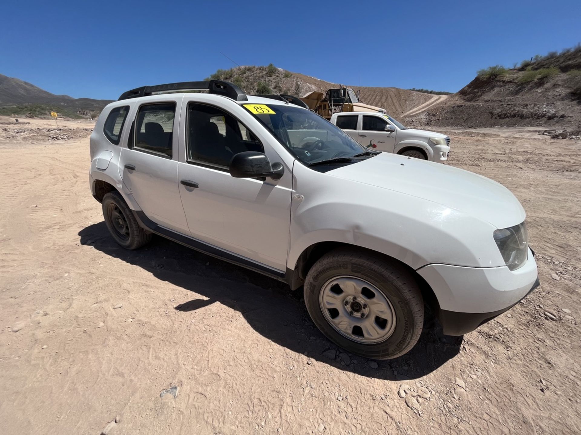 Renault Duster white vehicle, Series 9FBHS1FH4HM590467, Model 2017, automatic transmission, electr - Bild 16 aus 98