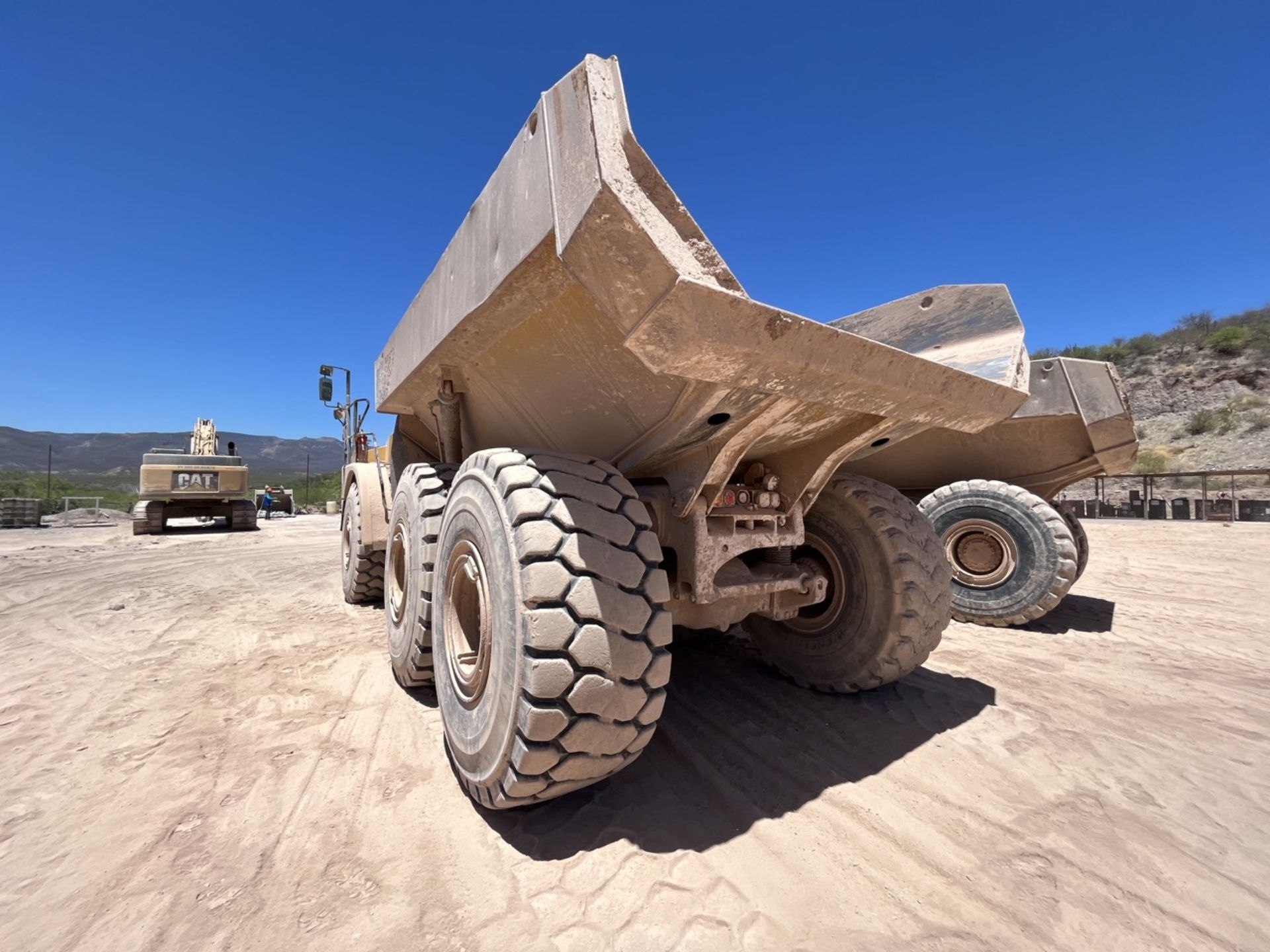 Caterpillar Articulated Dump Truck, Model 740B, Series CAT0740BLLL4E02418 , Year 2013, Hours Used: - Image 14 of 44