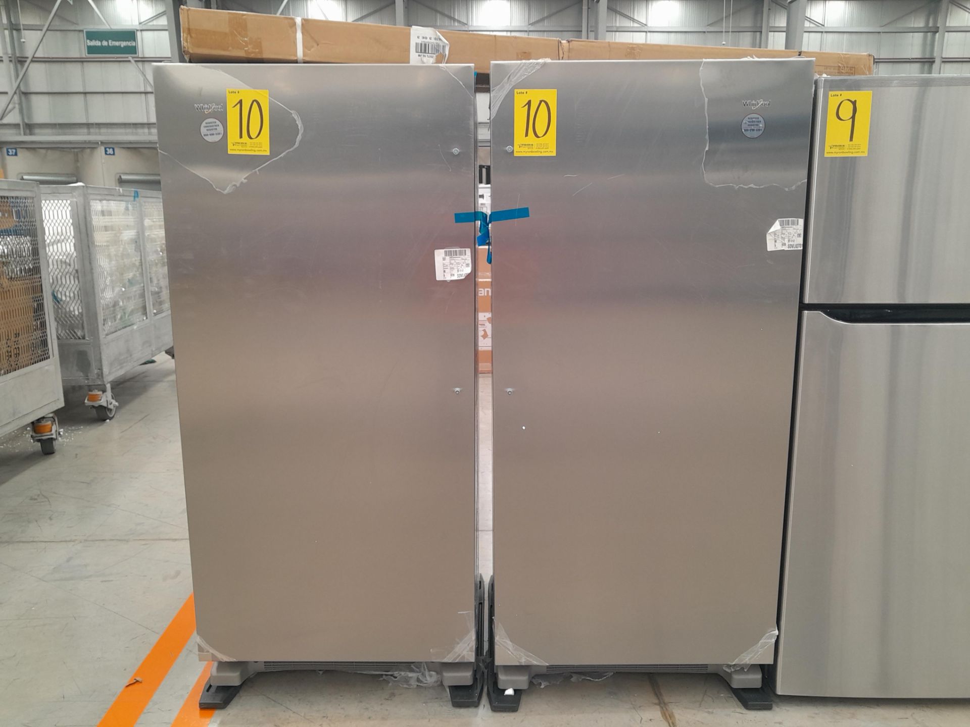 (NUEVO) Lote de 1 Refrigerador de 2 piezas Marca WHIRLPOOL, Modelo WSR57R18D/WSZ57R18D, Serie 10213