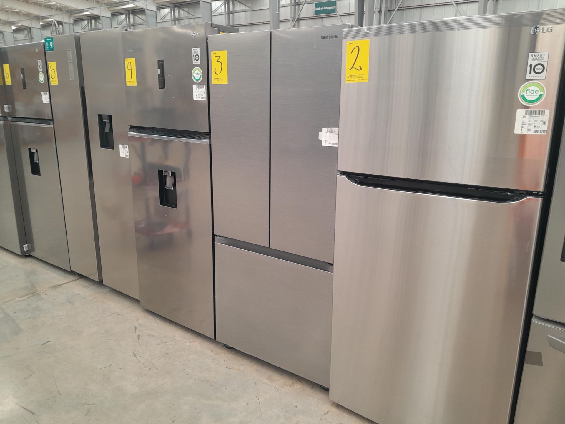 (NUEVO) Lote de 1 Refrigerador Marca SAMSUNG, Modelo RF22A4010S9, Serie 02400N, Color GRIS - Image 3 of 5