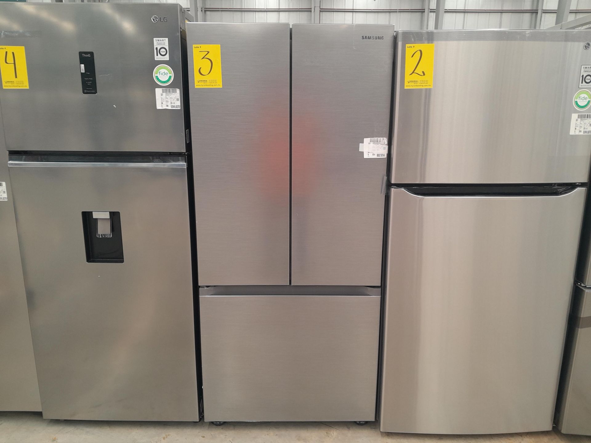 (NUEVO) Lote de 1 Refrigerador Marca SAMSUNG, Modelo RF22A4010S9, Serie 02400N, Color GRIS