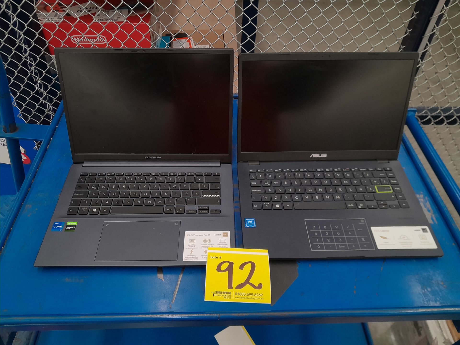 Lote de 2 laptops contiene: 1 Laptop Marca ASUS, Modelo R429M, Serie 192032, Color GRIS, Procesador