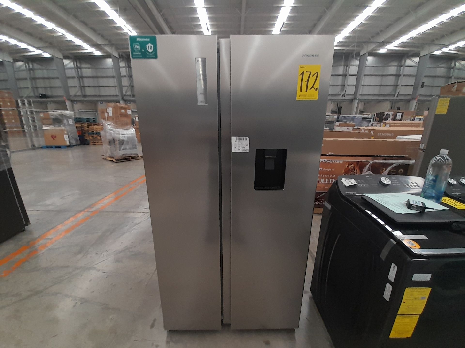 (NUEVO) Lote de 1 Refrigerador con dispensador de agua Marca HISENSE, Modelo BCD518WP1NF1R1AHC1, Co