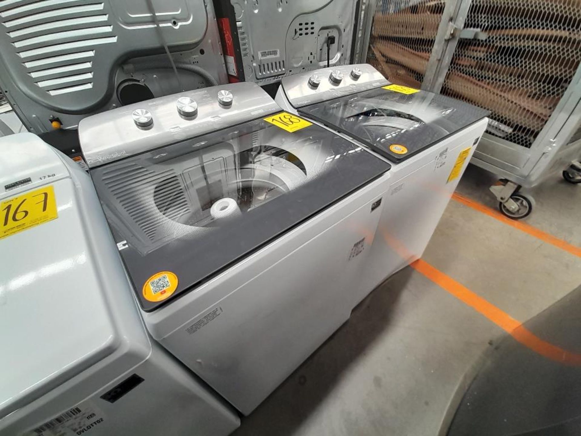 Lote de 2 lavadoras contiene: 1 lavadora de 18 kg Marca WHIRPOOL, Modelo 8MWTW1823WJM0, Color BLANC - Image 2 of 5
