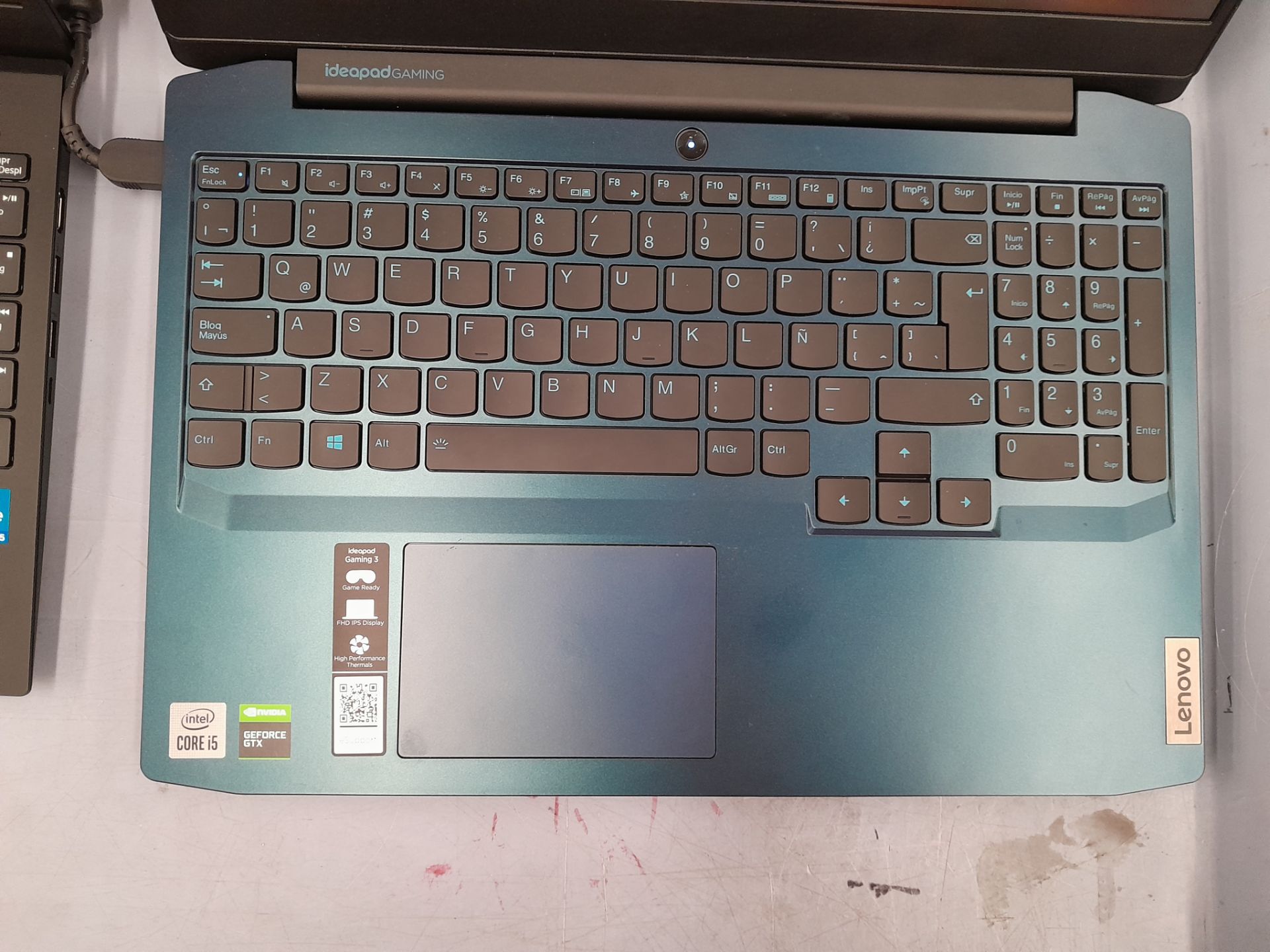 Lote de 2 laptops contiene: 1 Laptop Marca LENOVO, Modelo 81Y4, RAM 8GB, almacenamiento 1 TB, Proce - Image 4 of 13