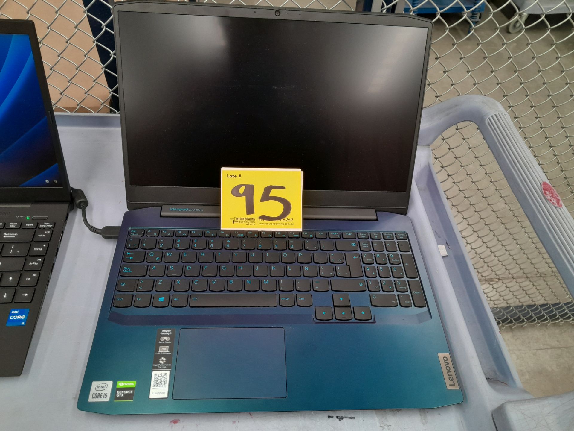 Lote de 2 laptops contiene: 1 Laptop Marca LENOVO, Modelo 81Y4, RAM 8GB, almacenamiento 1 TB, Proce - Image 8 of 13