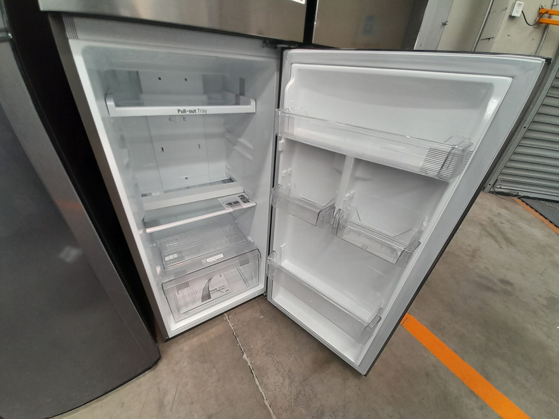 Lote de 2 refrigeradores contiene: 1 refrigerador Marca LG, Modelo GT29BPPK, Color GRIS; 1 refriger - Image 5 of 8