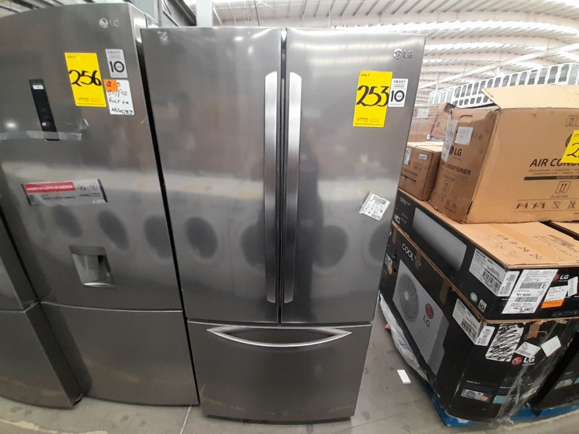 Lote de 1 refrigerador con dispensador de agua Marca LG, Modelo GM65BGSK, Serie ND, Color GRIS (no
