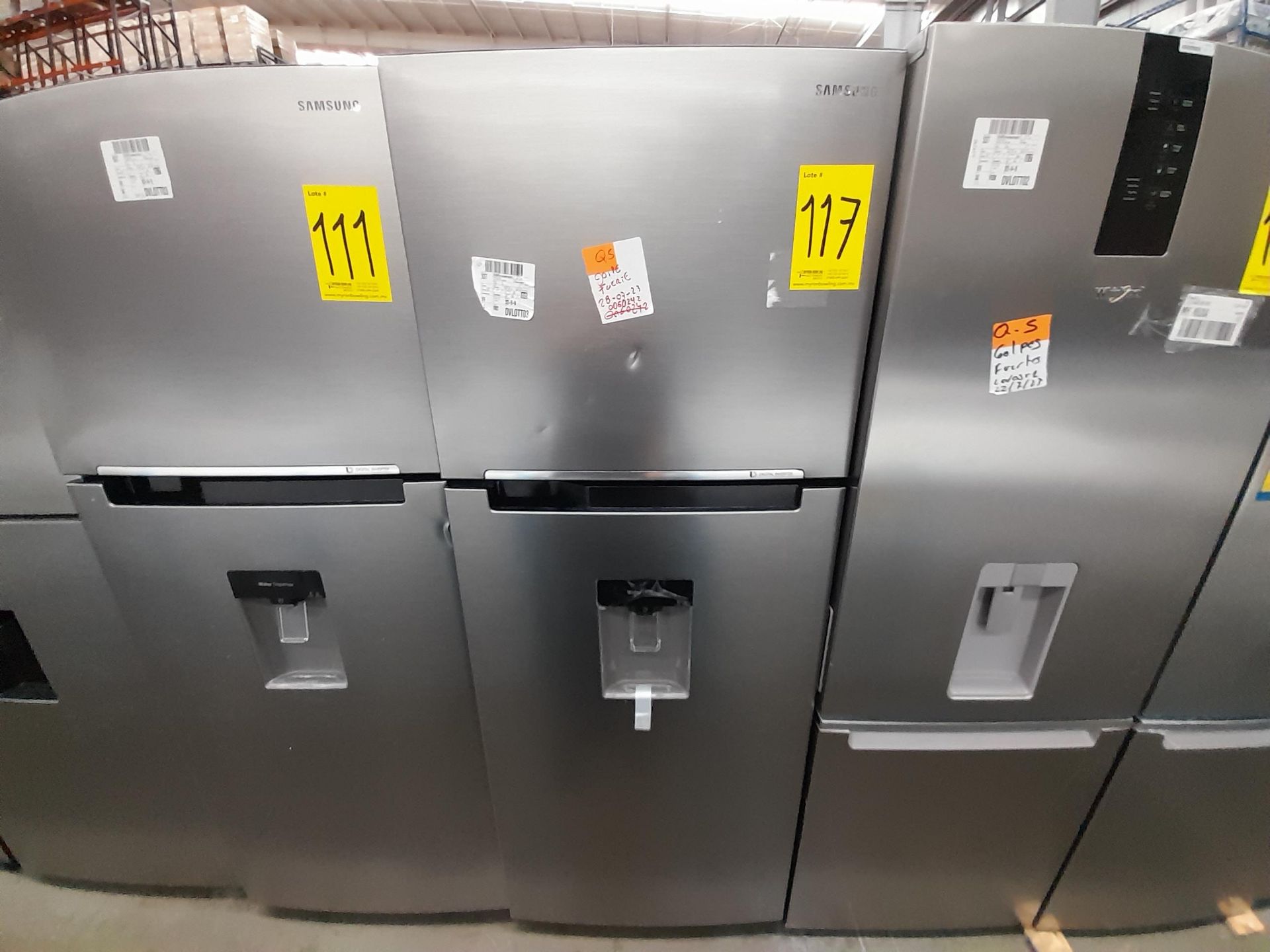 Lote de 1 refrigerador con dispensador de agua Marca SAMSUNG, Modelo RT38A571JS9, Serie 0926M,