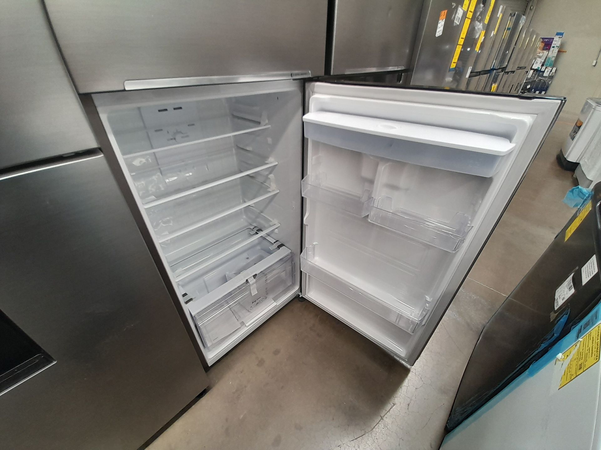 Lote de 1 refrigerador con dispensador de agua Marca SAMSUNG, Modelo RT38A571JS9, Serie 01682Z, - Image 5 of 5
